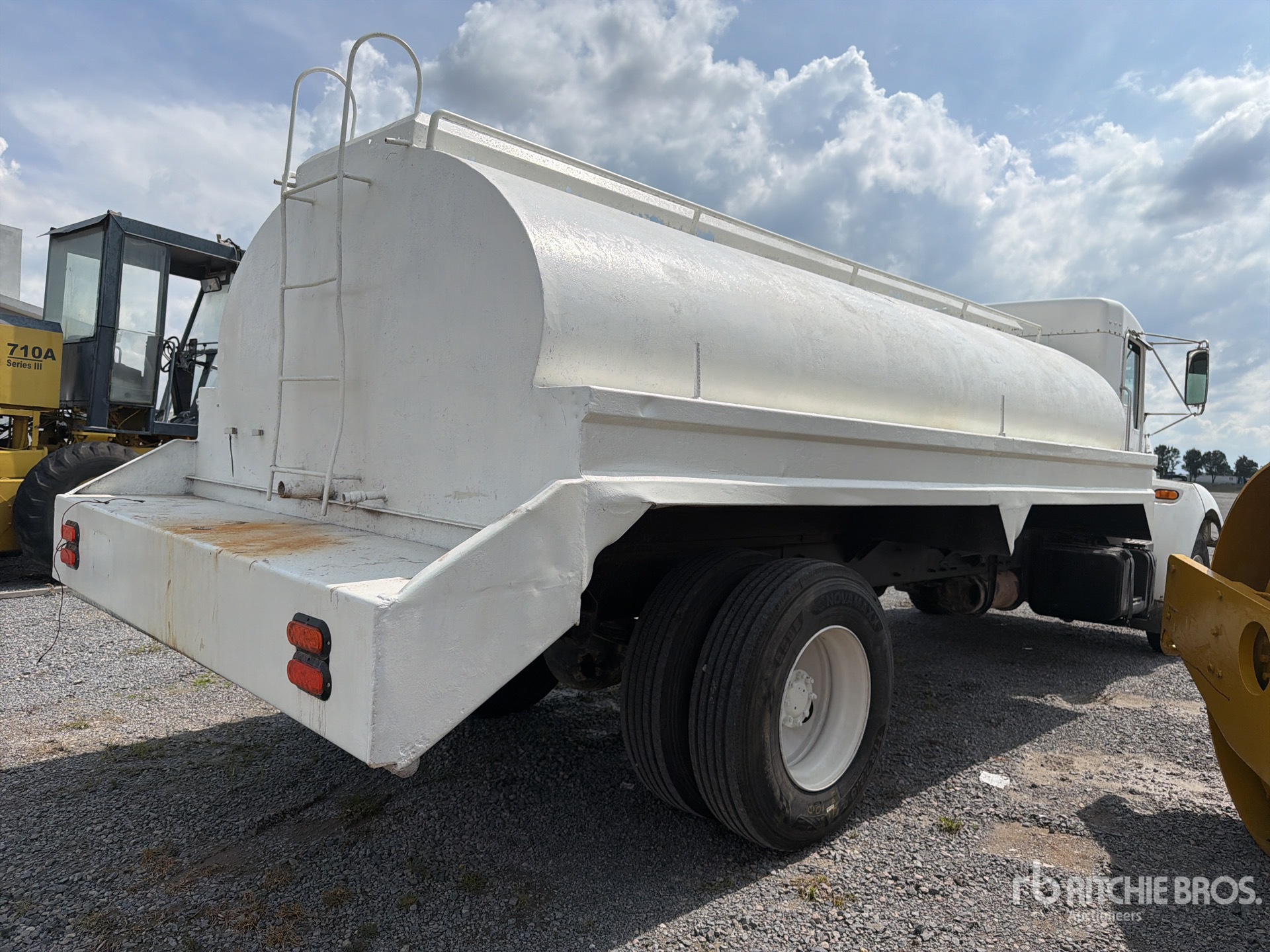 2004 Kenworth T300