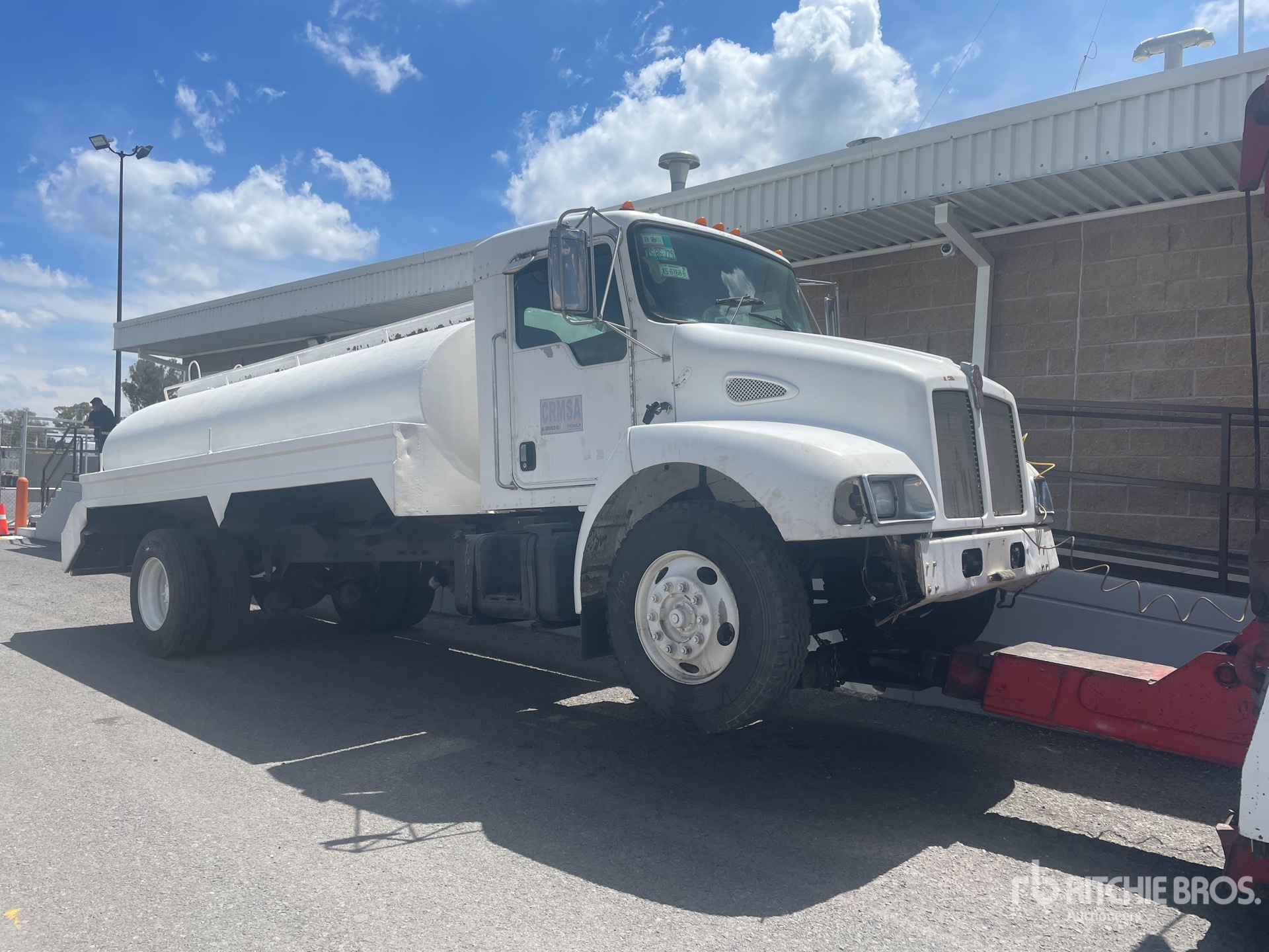 2004 Kenworth T300