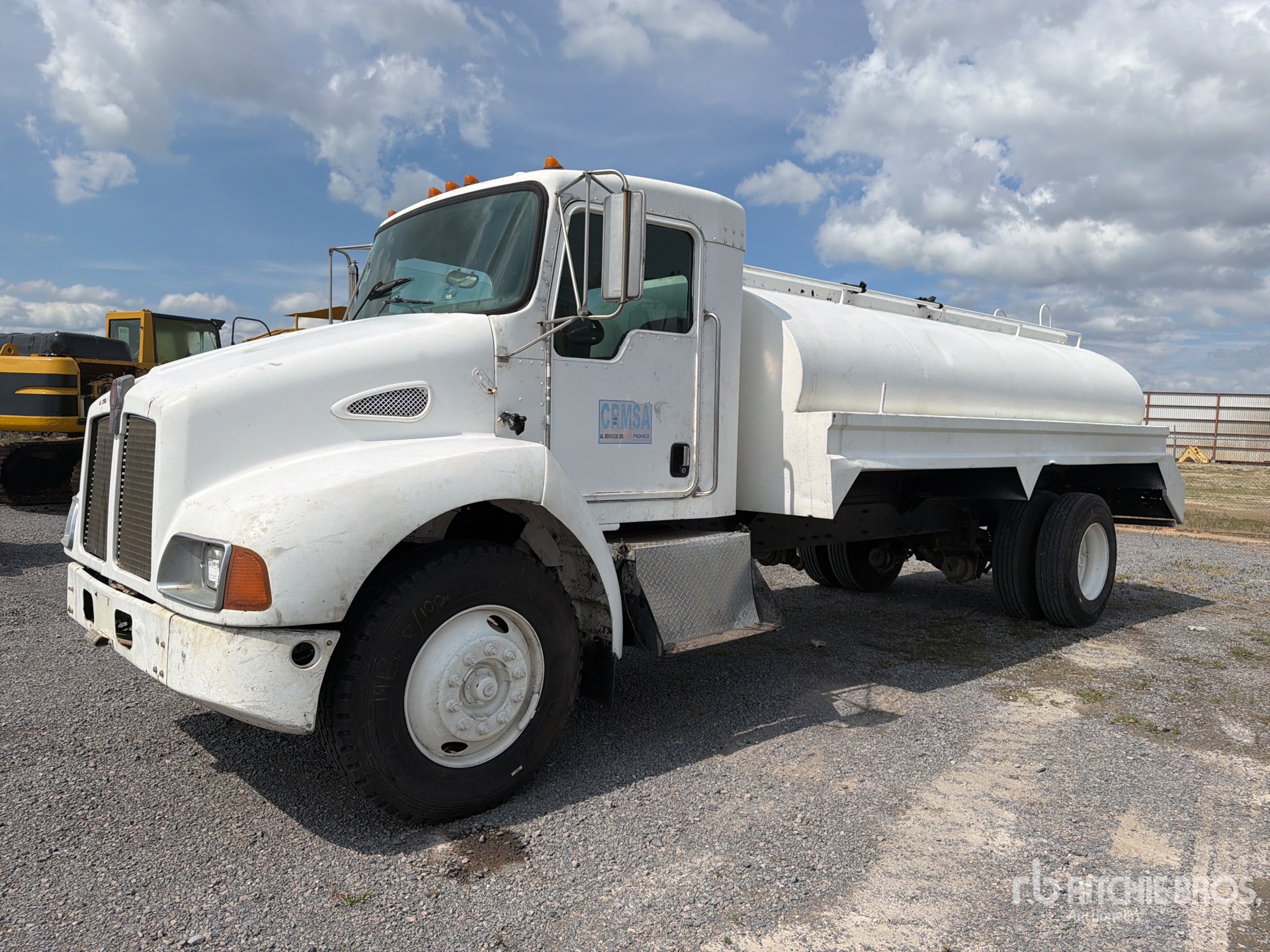 Photo of 2004 Kenworth T300