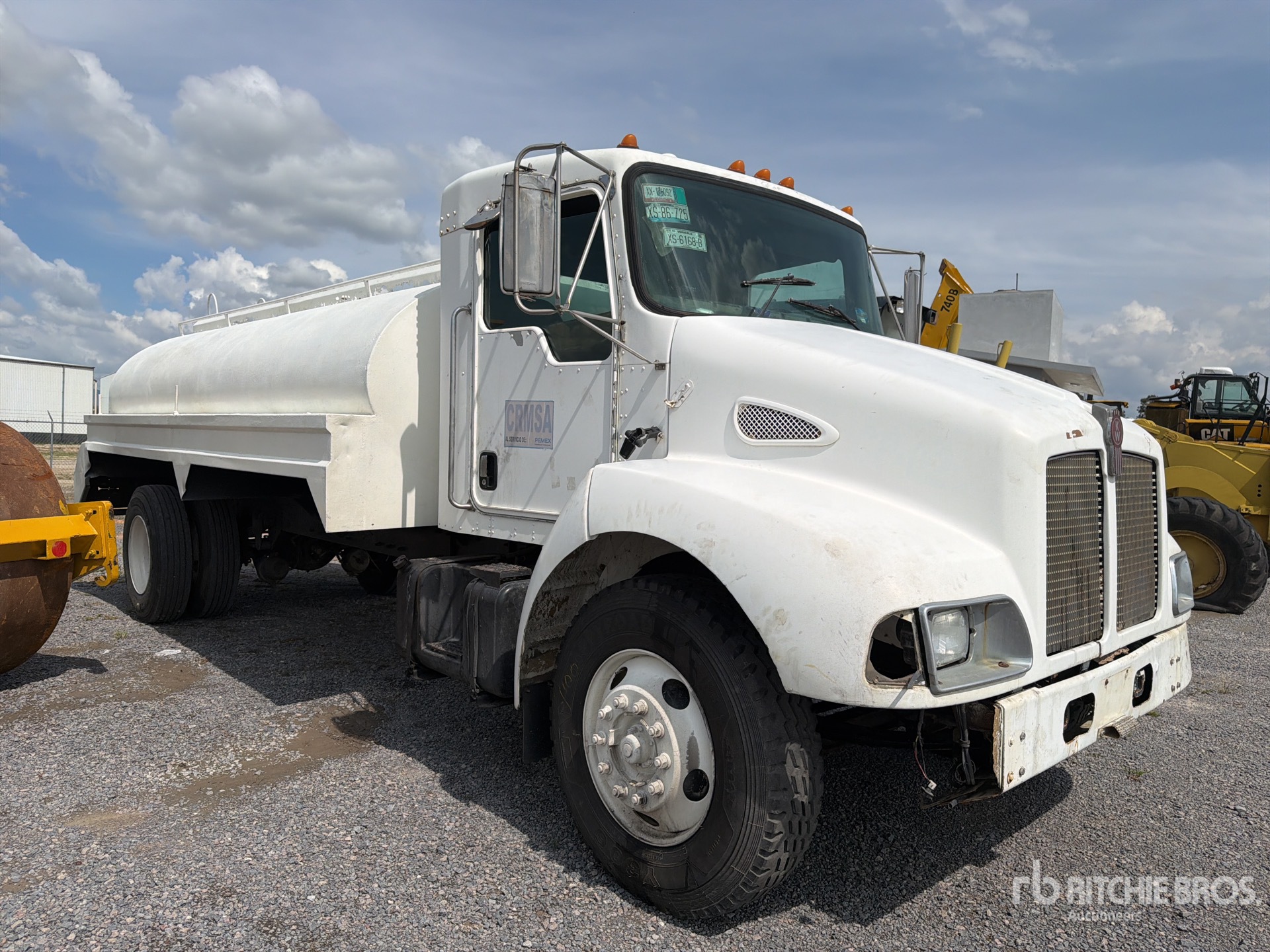 2004 Kenworth T300