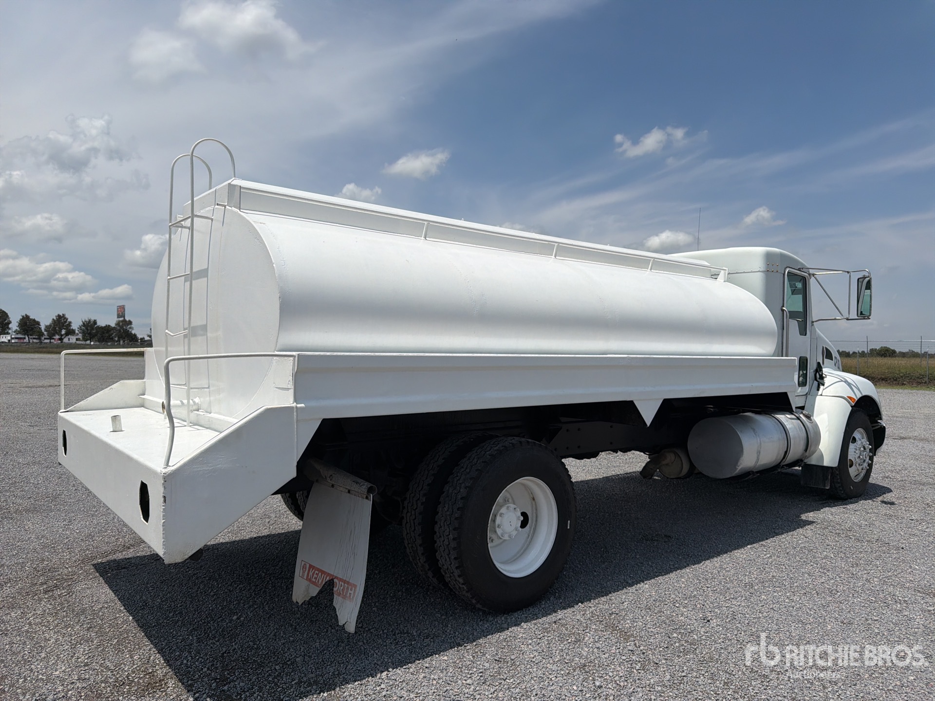 2010 Kenworth T370