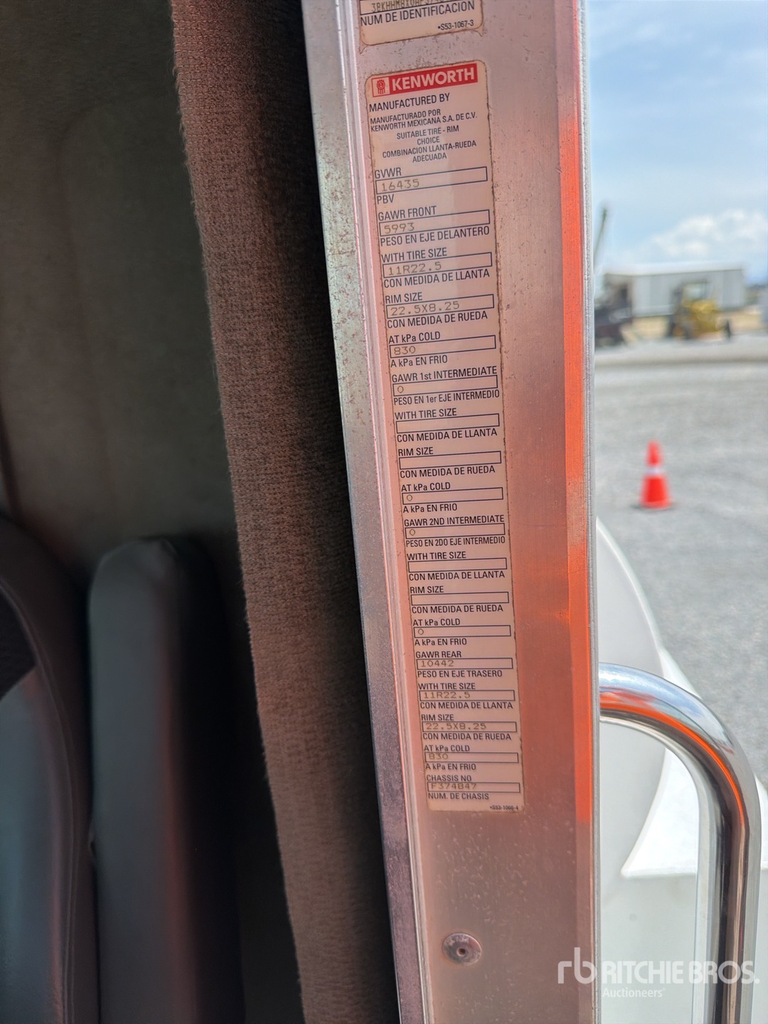 2010 Kenworth T370