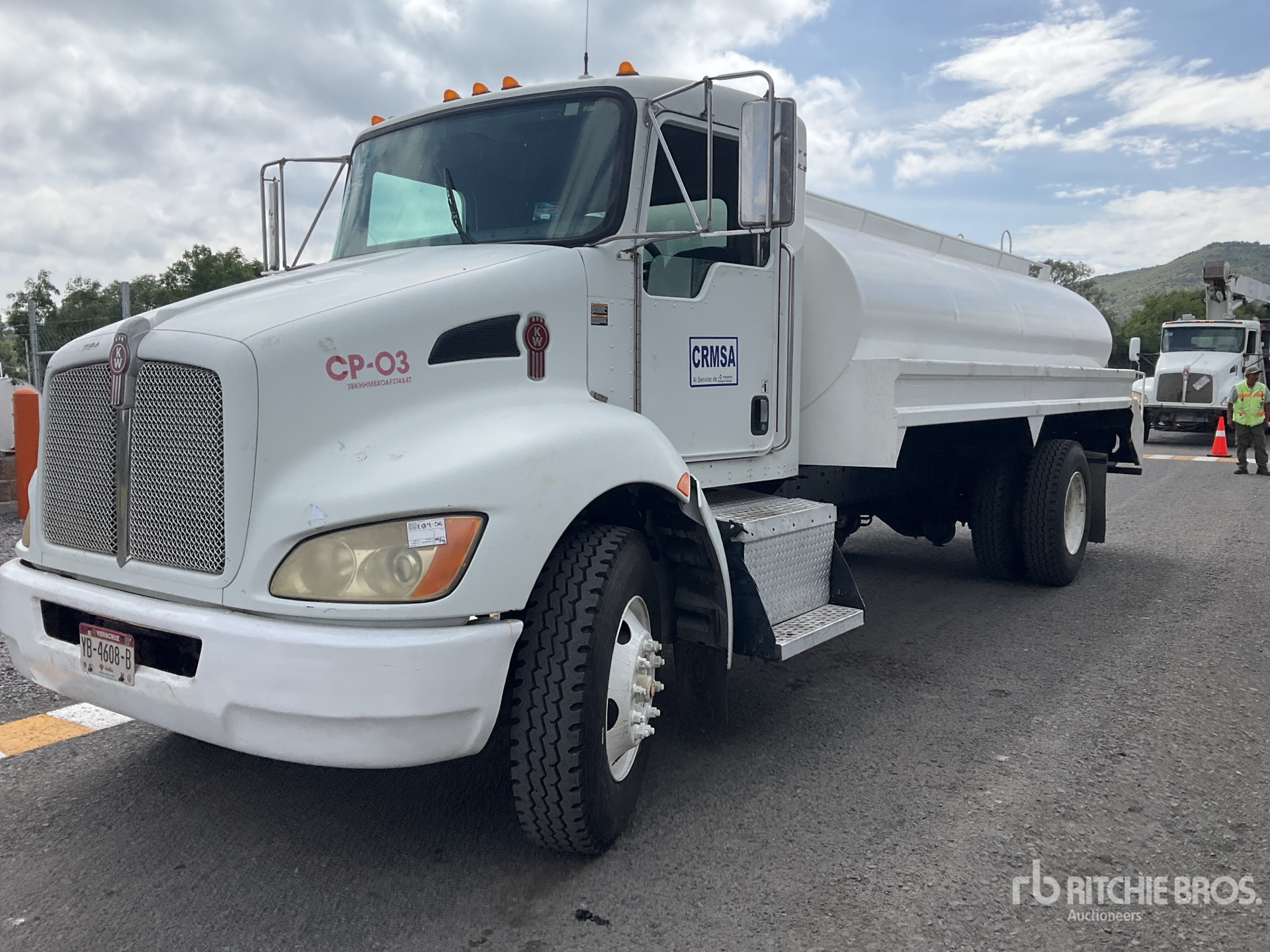 2010 Kenworth T370