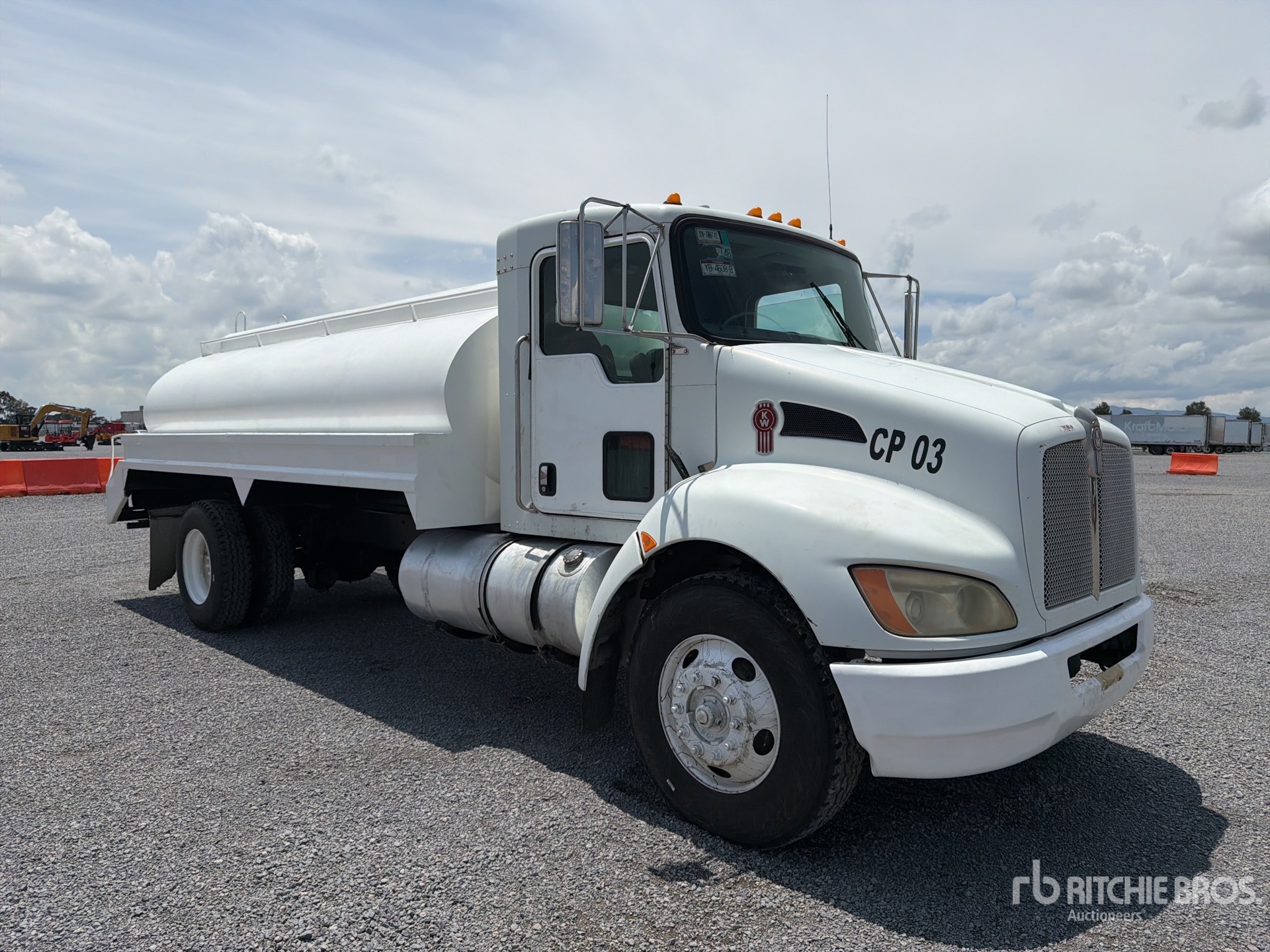 2010 Kenworth T370