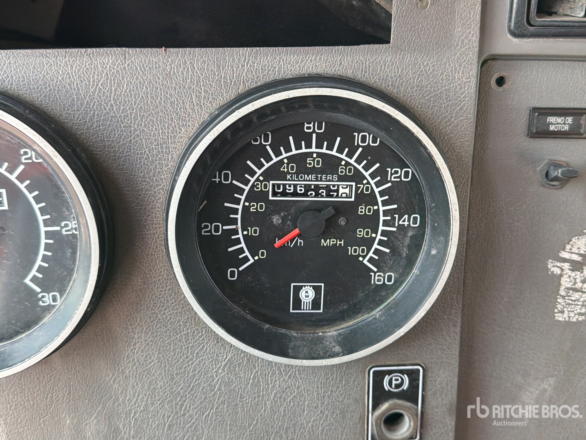 2010 Kenworth T370
