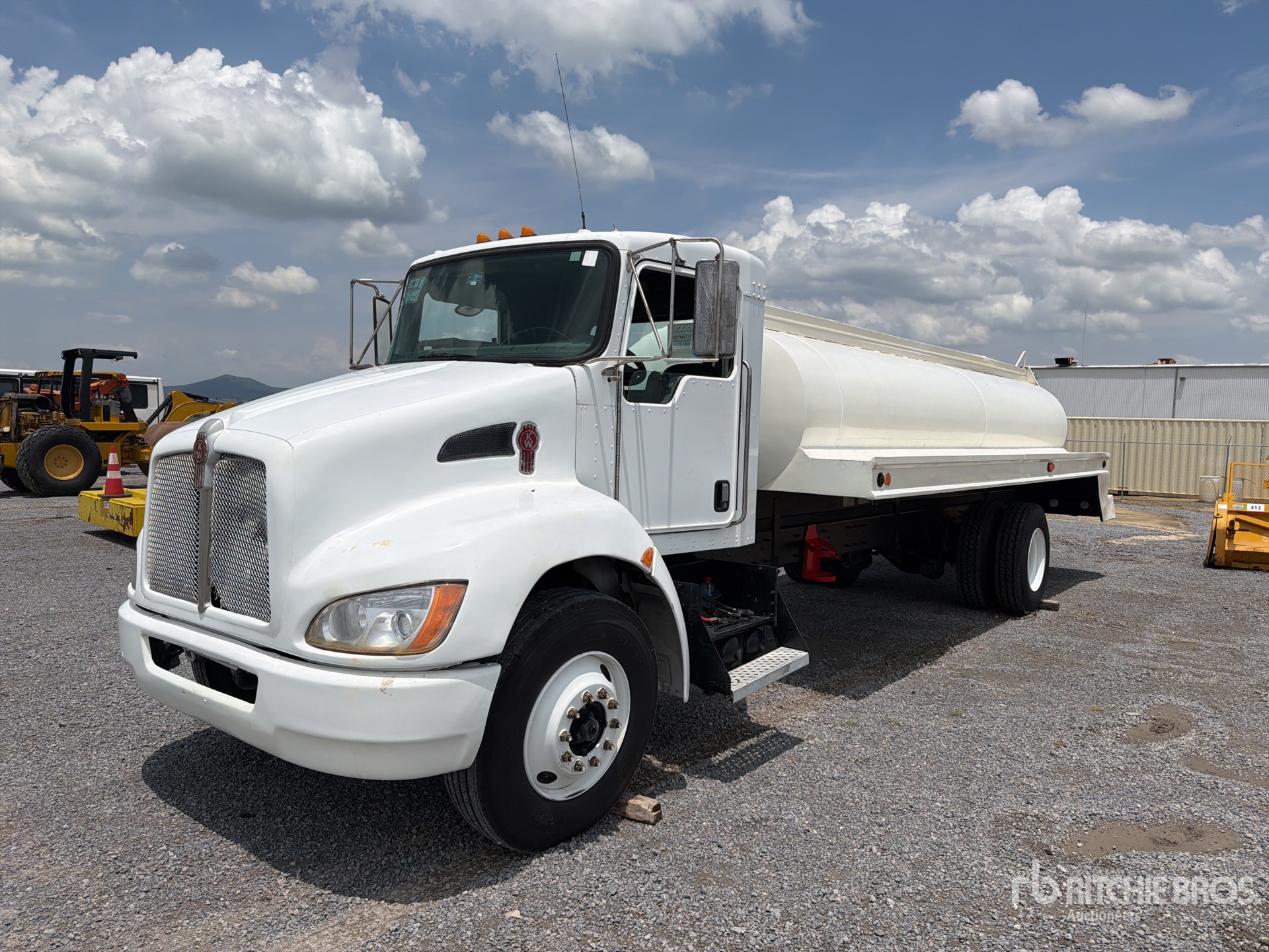Photo of 2013 Kenworth T370