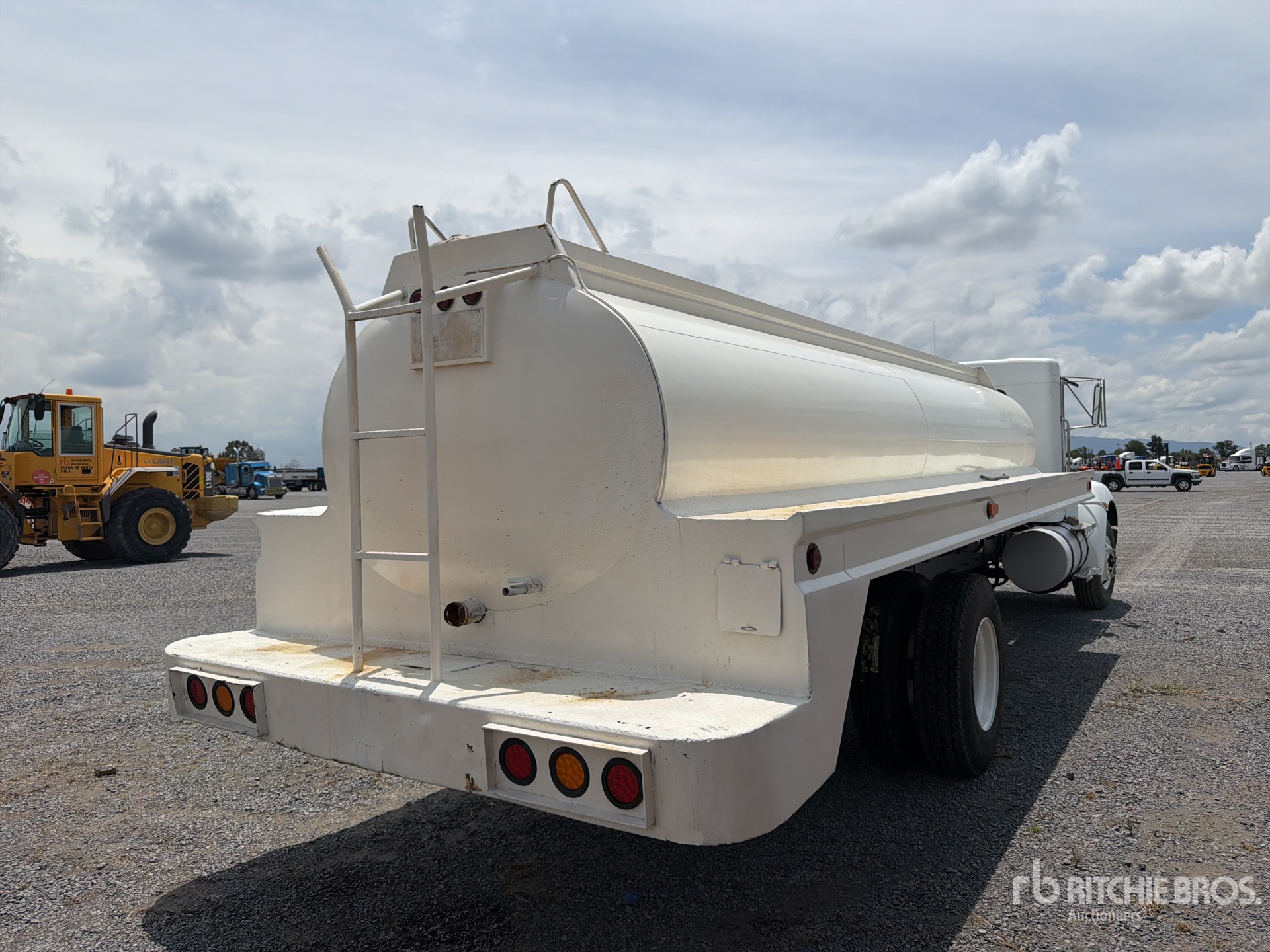 2013 Kenworth T370