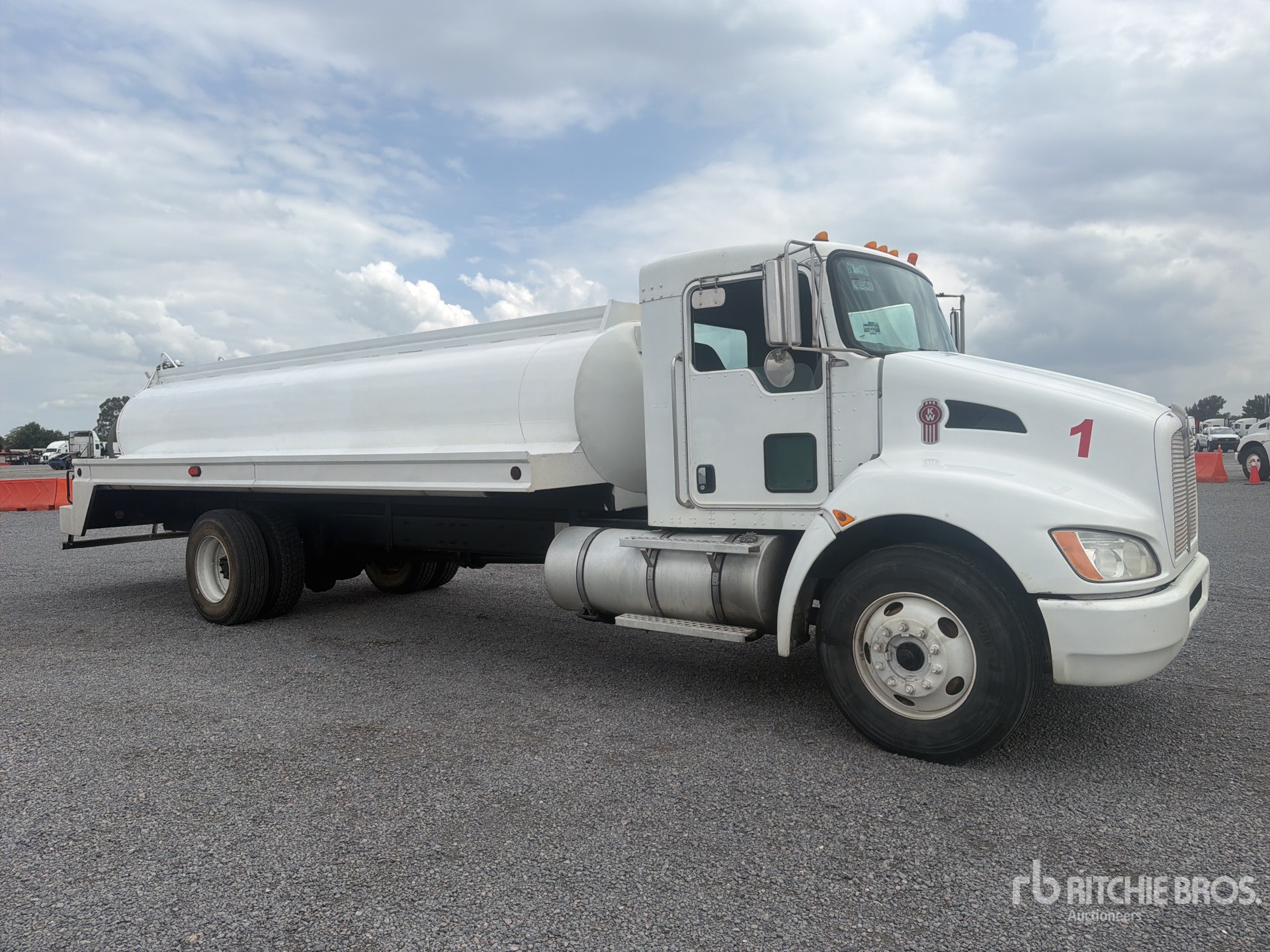2013 Kenworth T370