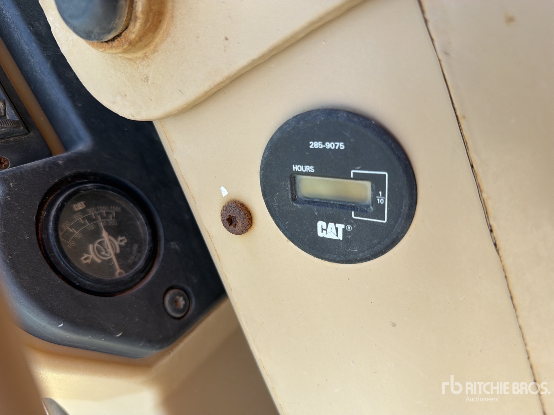 2011 Caterpillar 120K