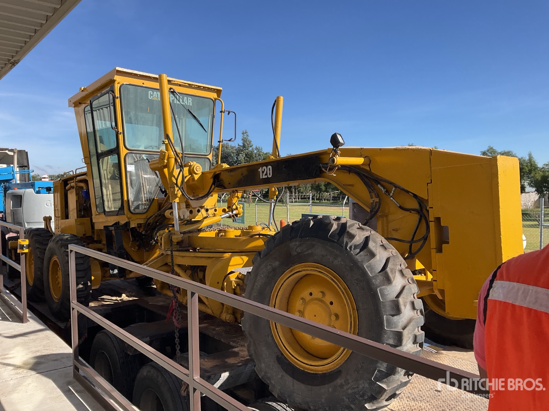 Photo of 2011 Caterpillar 120K