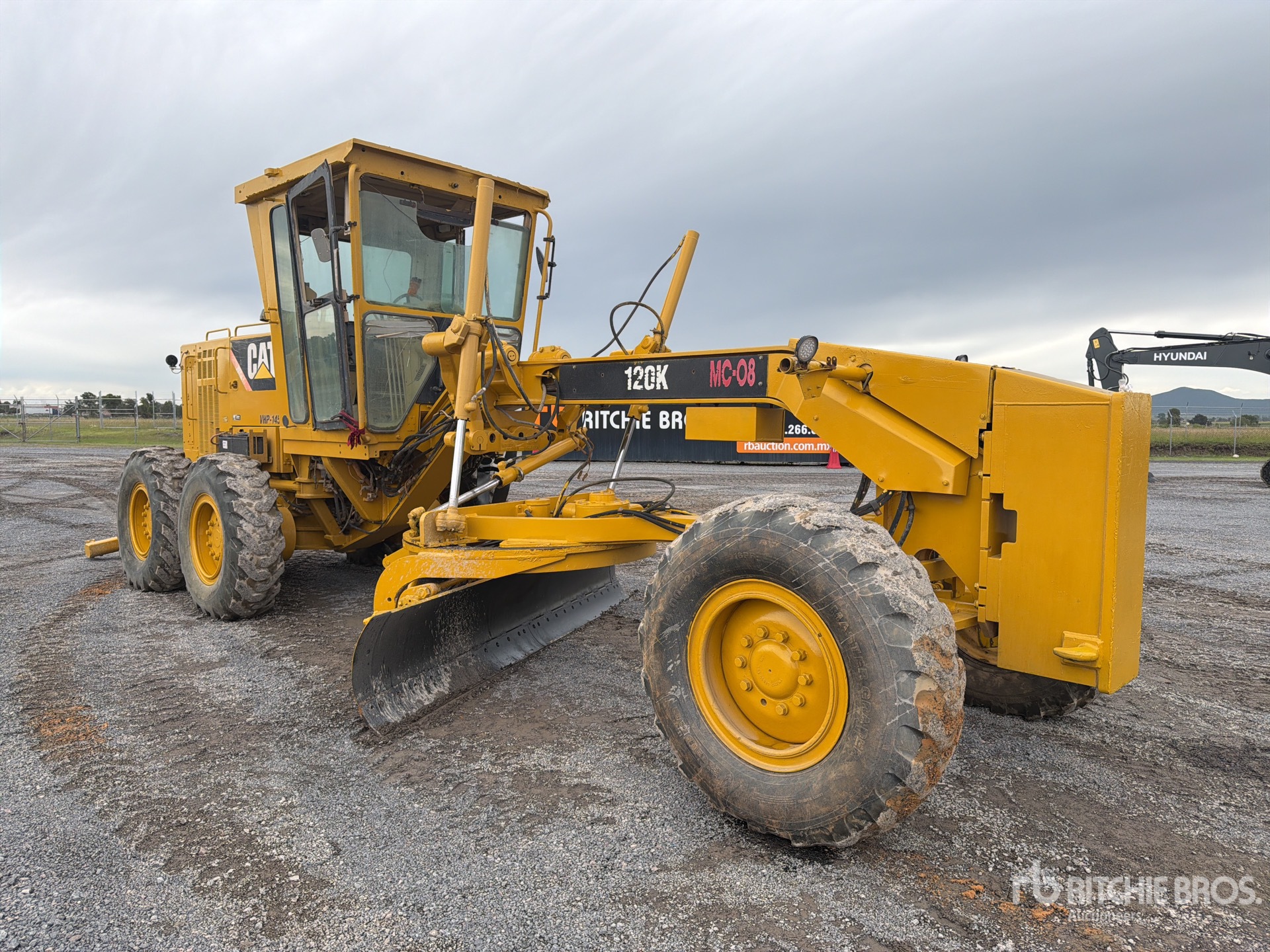 2010 Caterpillar 120K