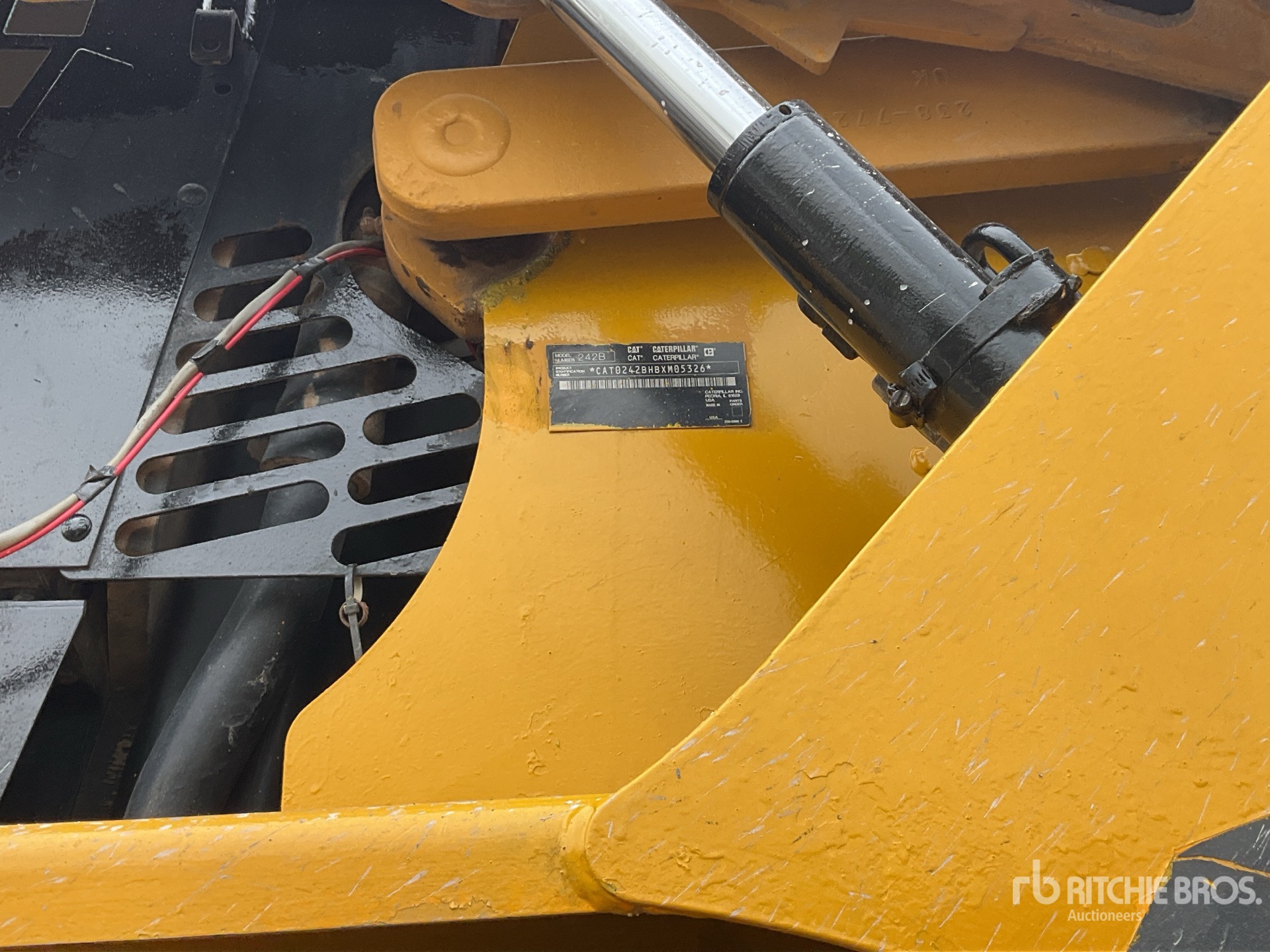 2010 Caterpillar 242B SERIES II