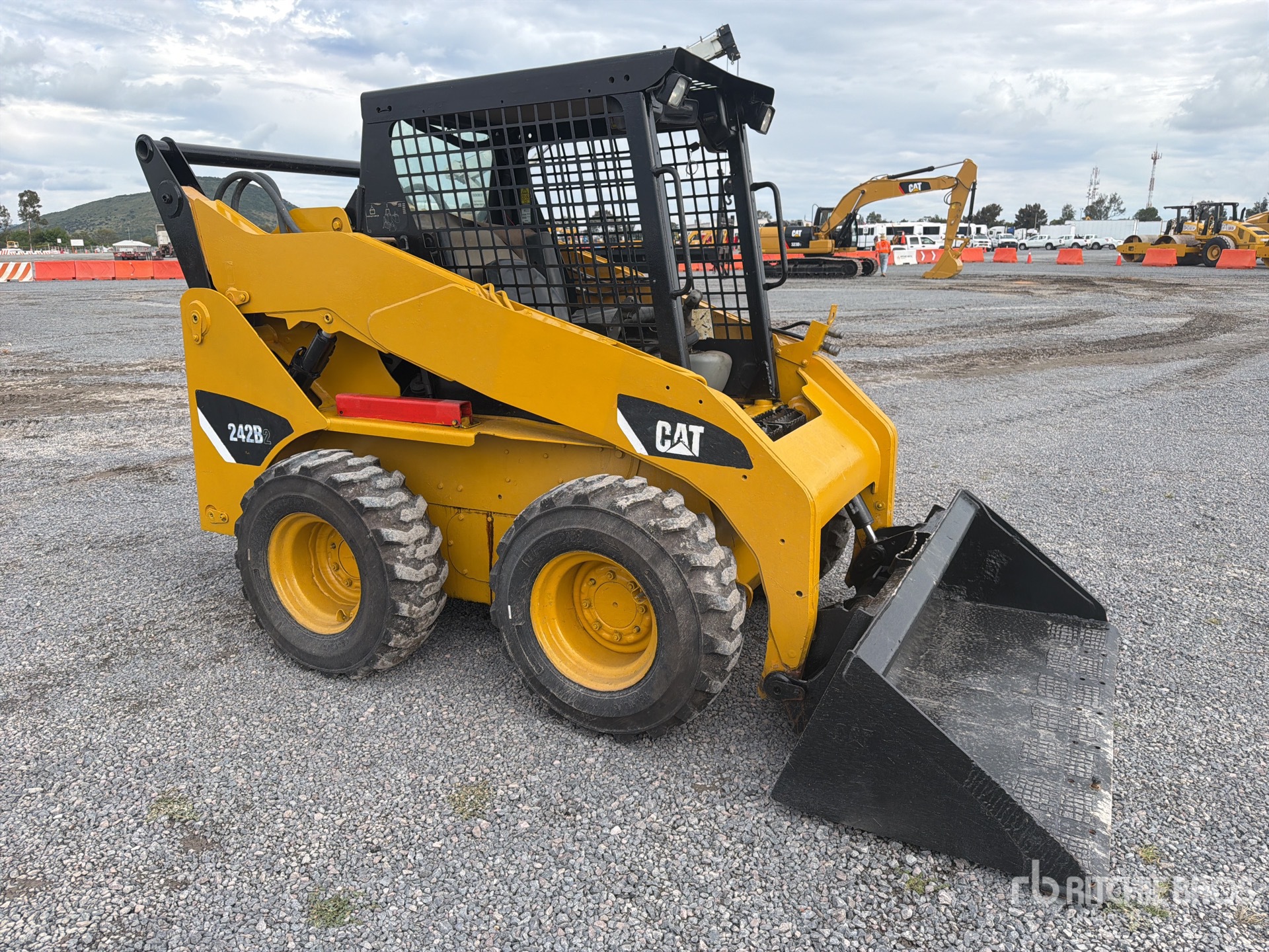 2010 Caterpillar 242B SERIES II