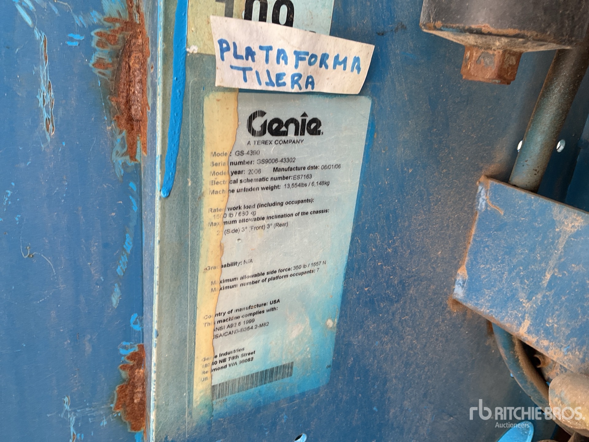 2006 Genie GS4390
