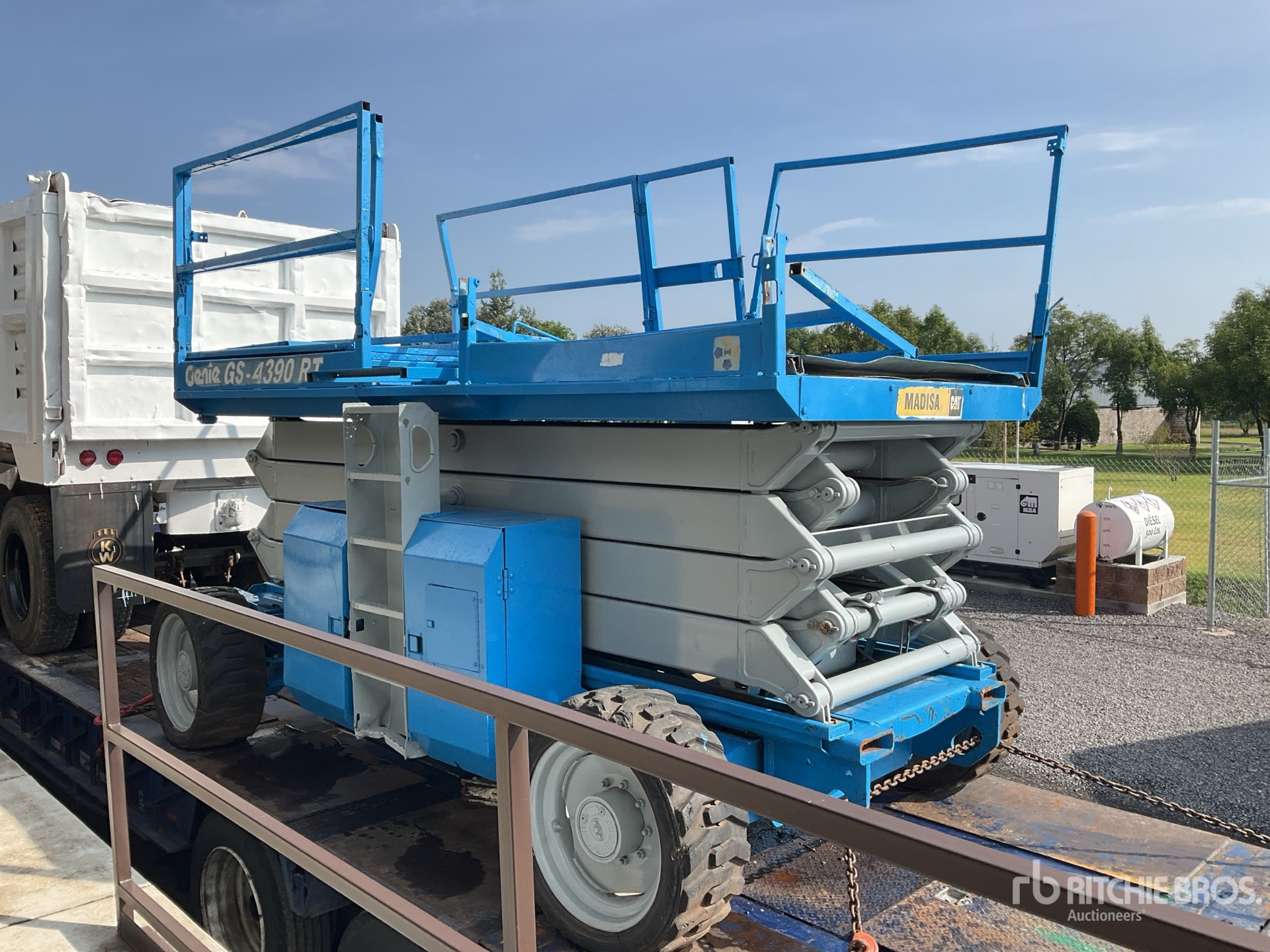 2006 Genie GS4390