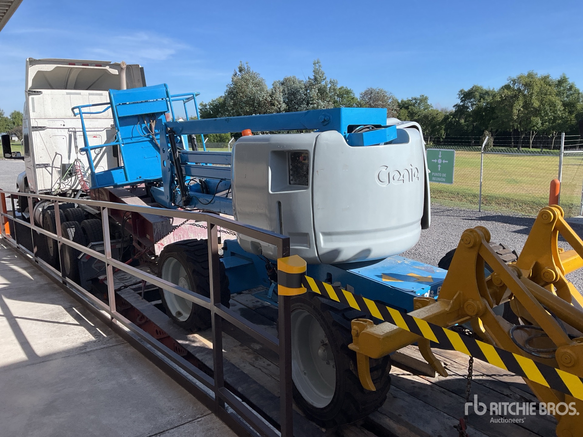 Photo of 2008 Genie Z45/25JRT