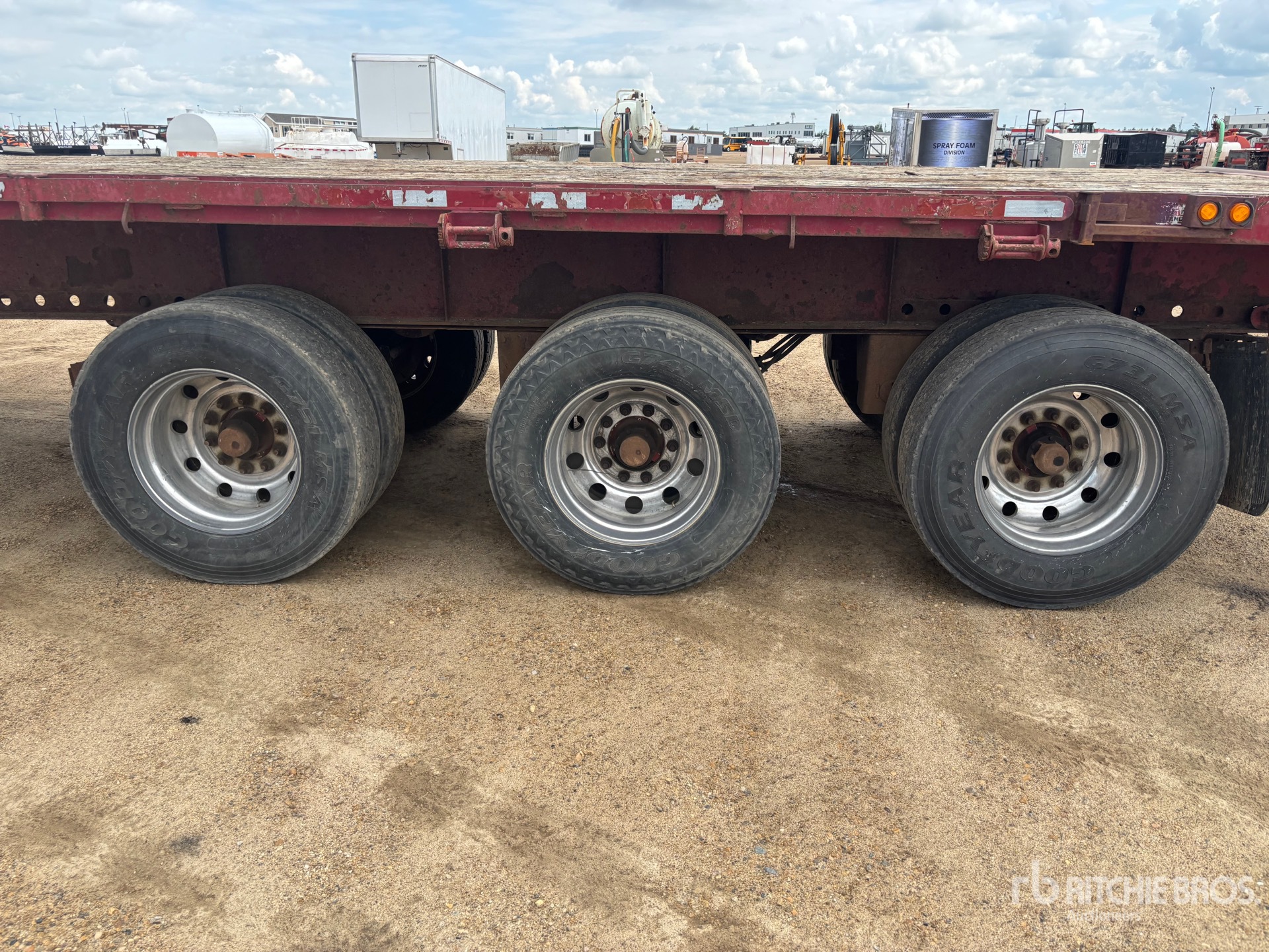 2005 Load King 42 ft Tri/A Flatbed