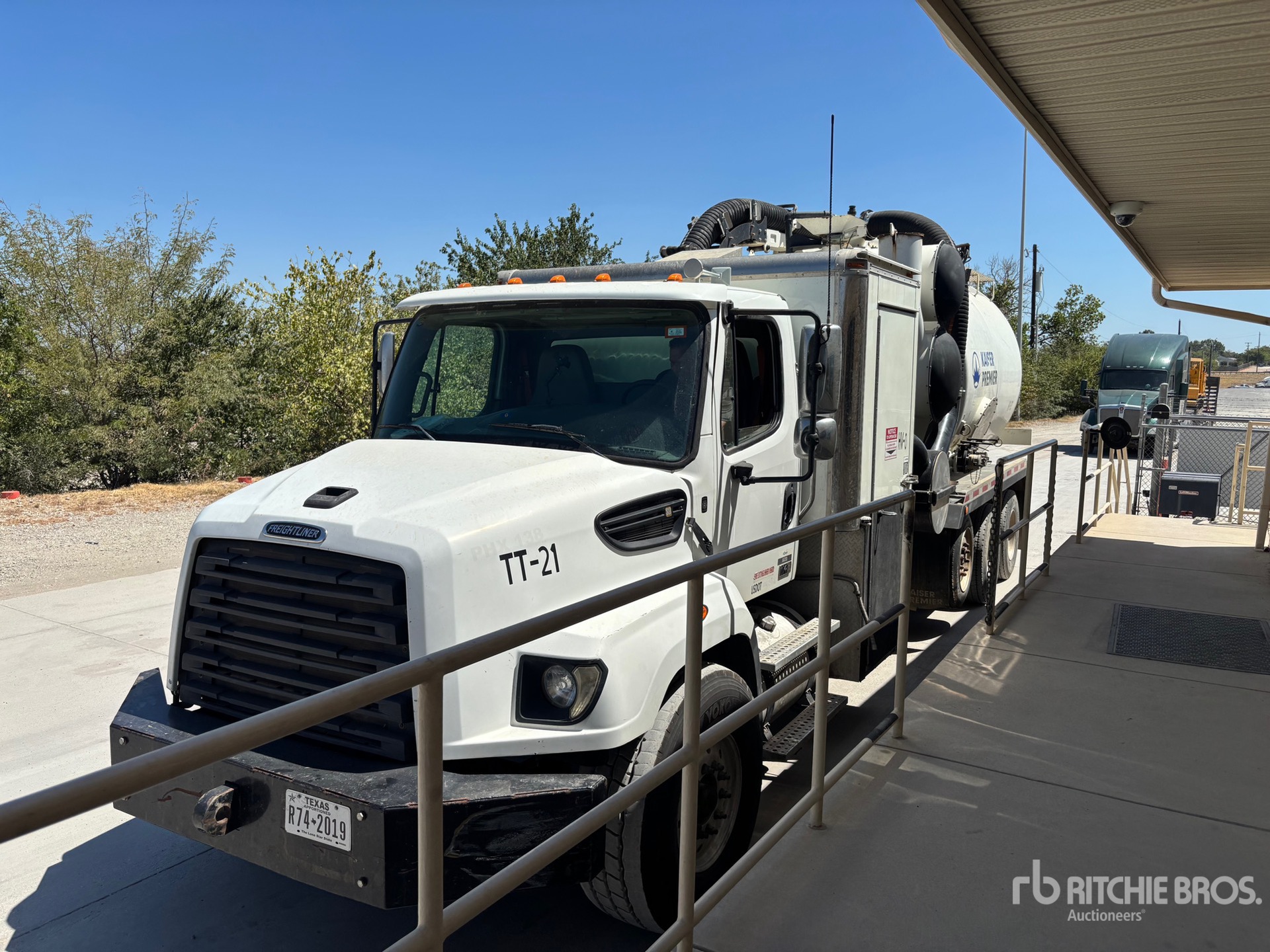 2018 Freightliner 114SD