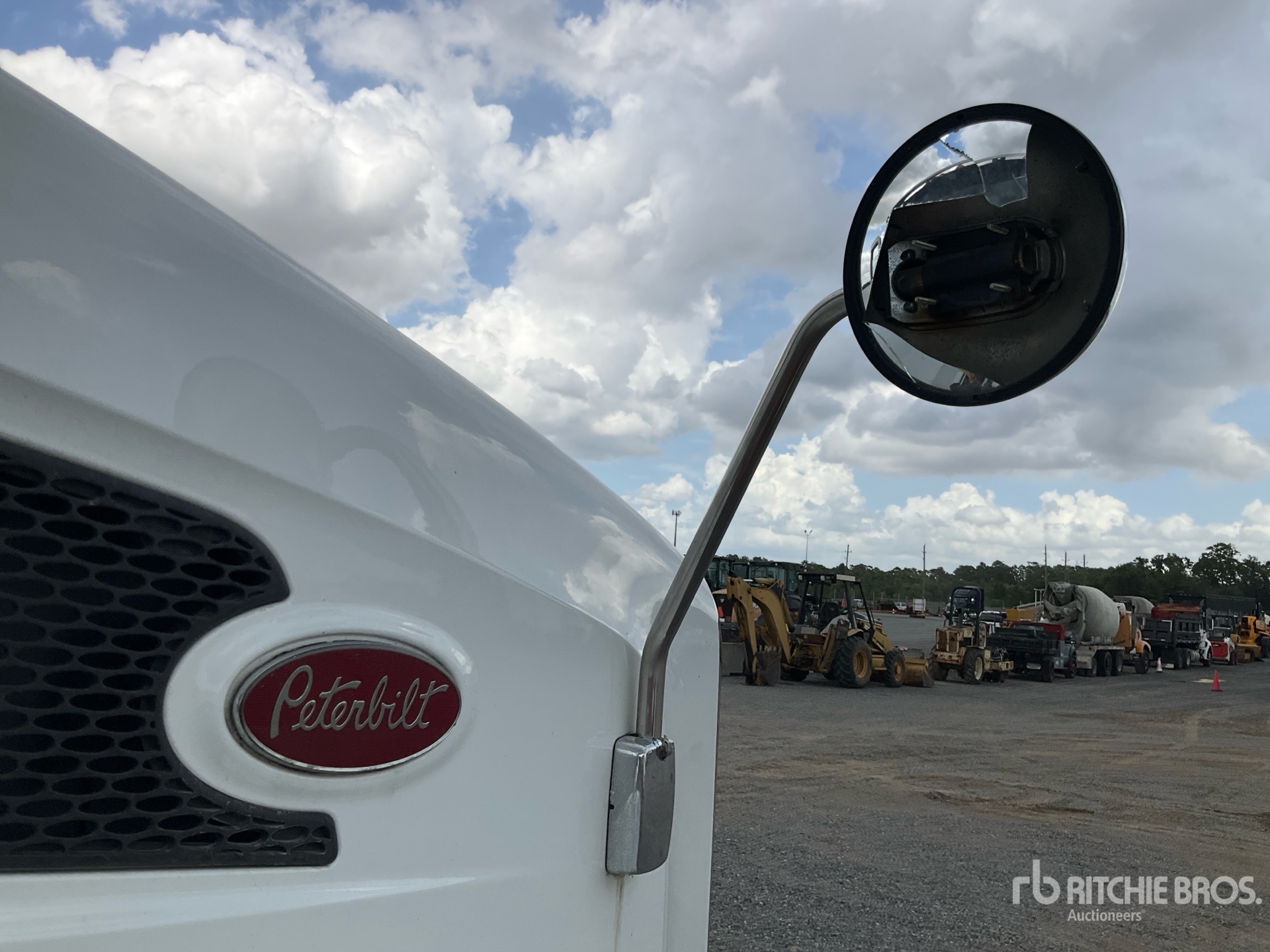 2016 Peterbilt 567