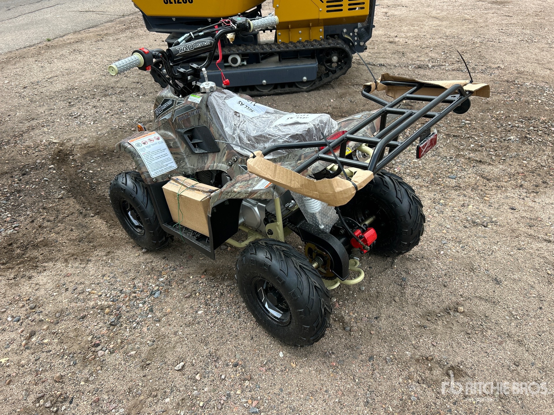 General Appearance with Picture, Left Rear Corner