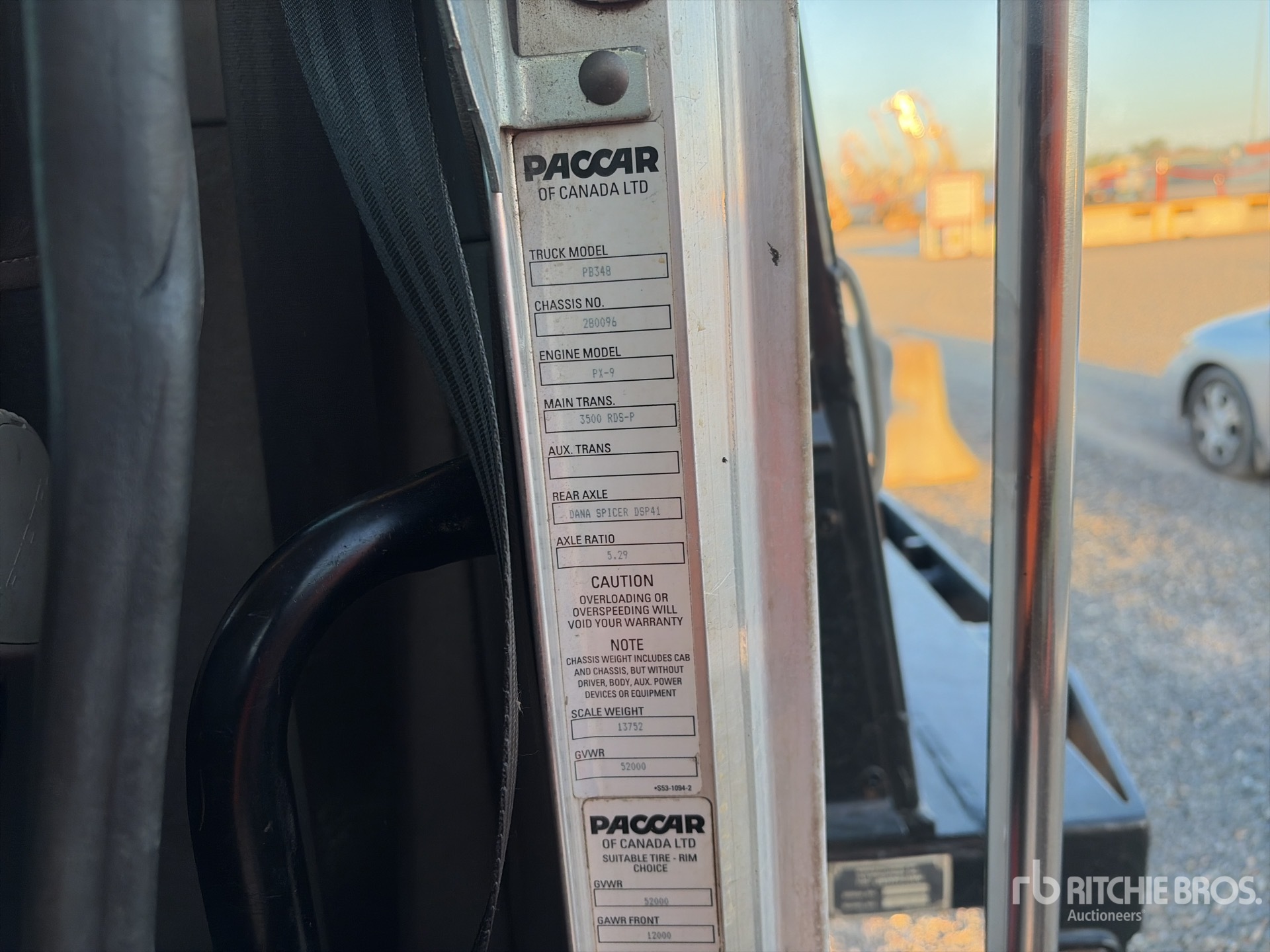 2015 Peterbilt 348