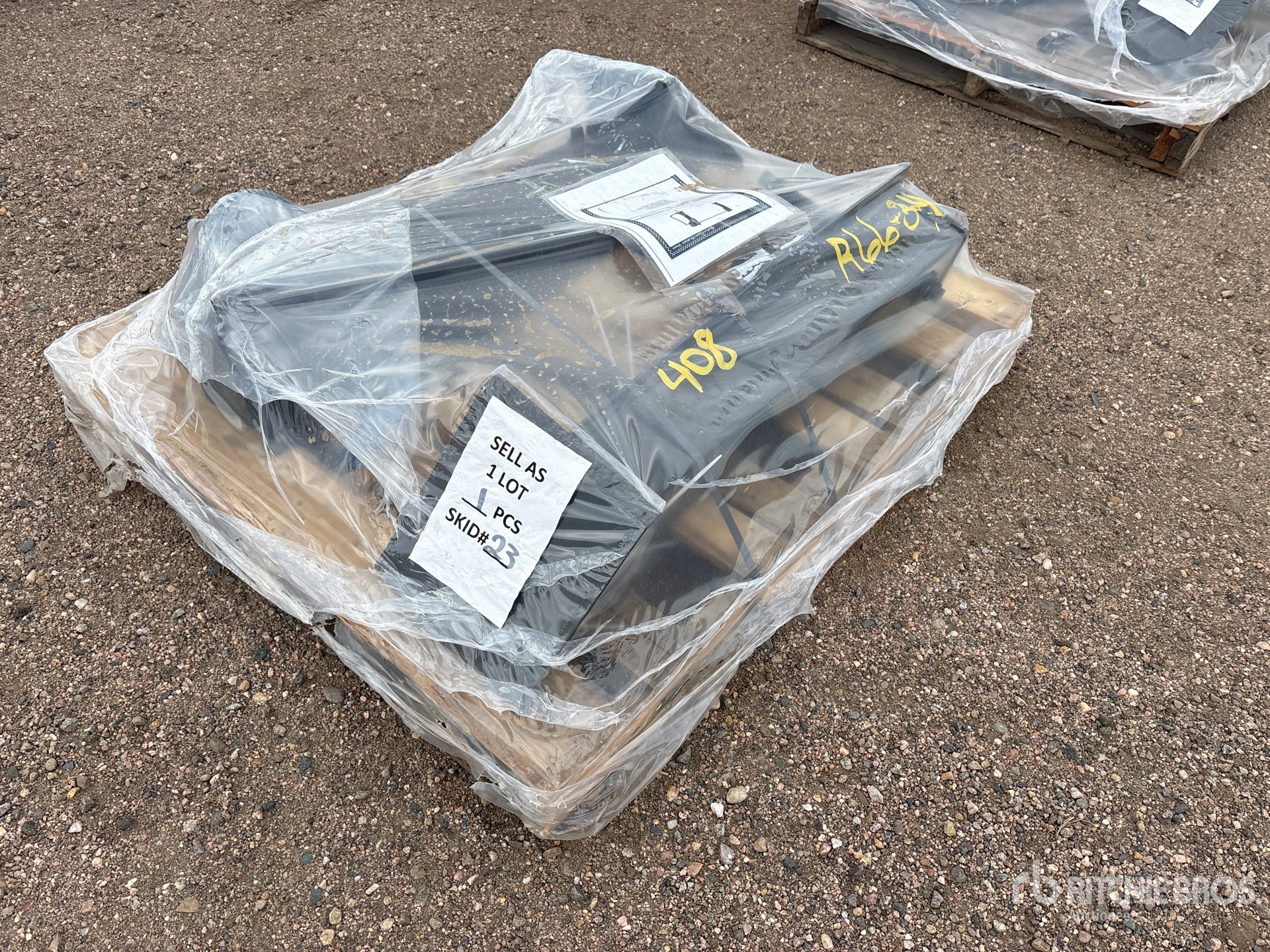 General Appearance with Picture, Right Rear Corner