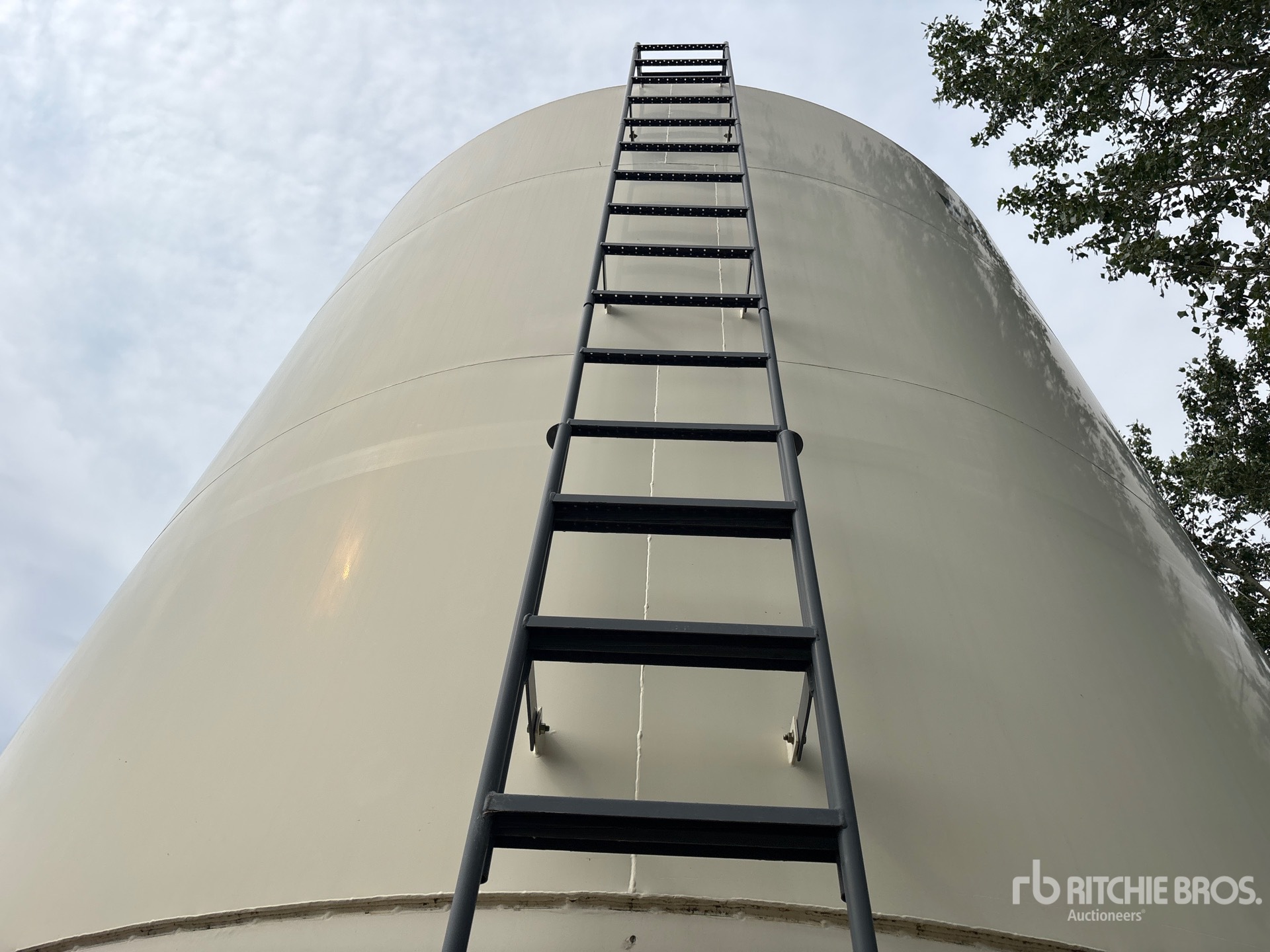 Meridian 3 Ring Smooth Wall Hopper