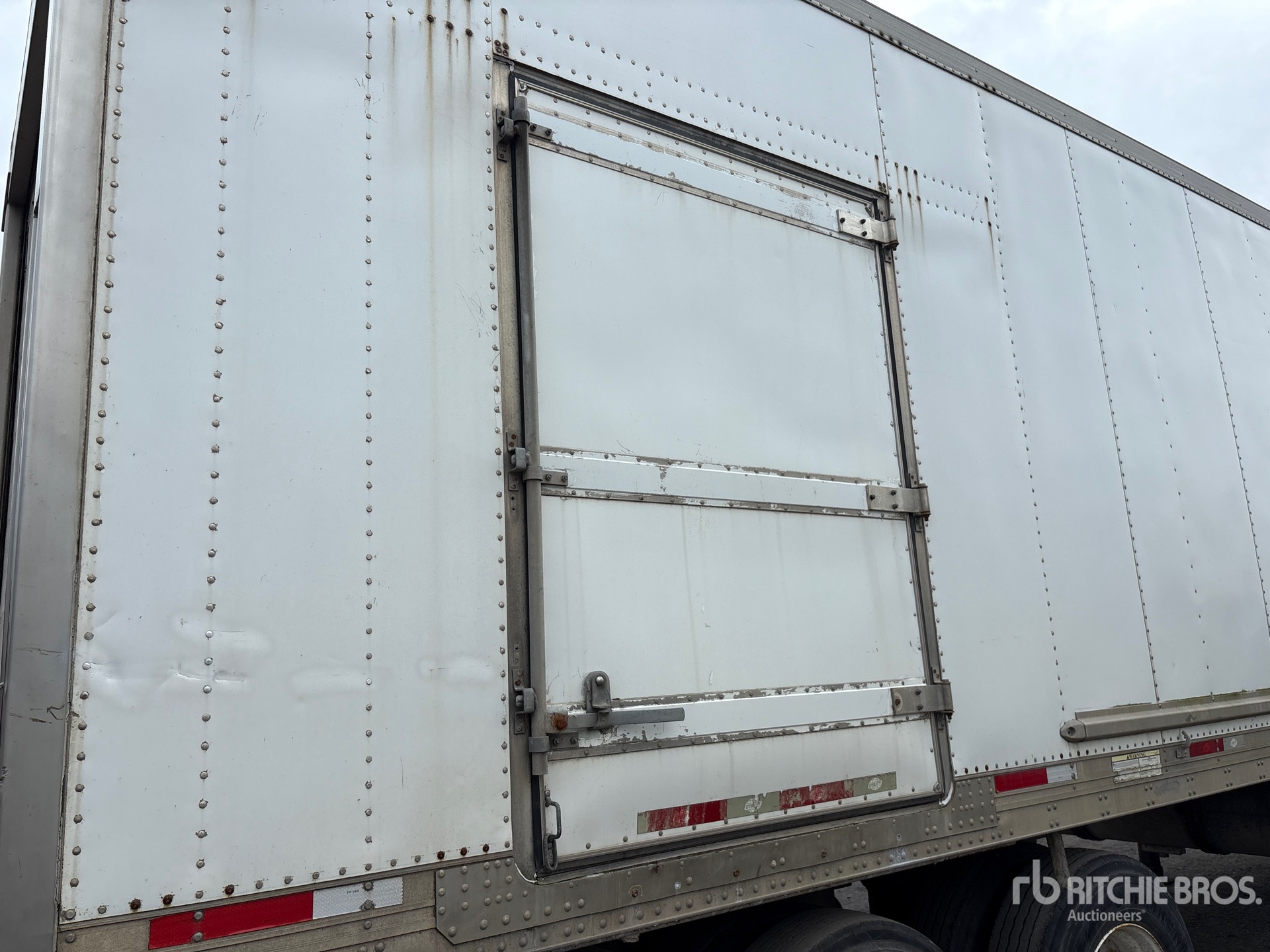 2009 Utility 36 FT X 102 IN T/A