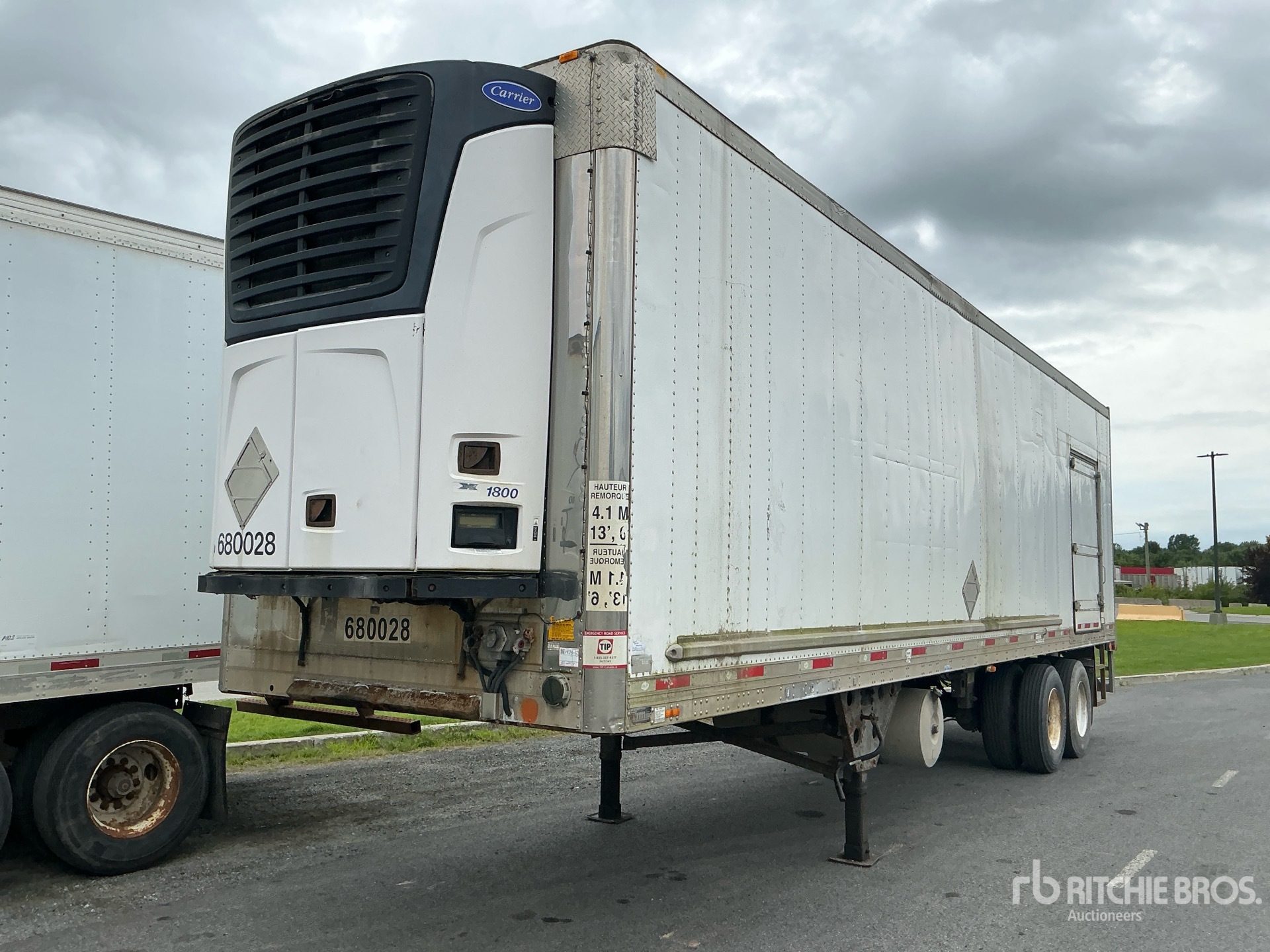 2009 Utility 36 FT X 102 IN T/A