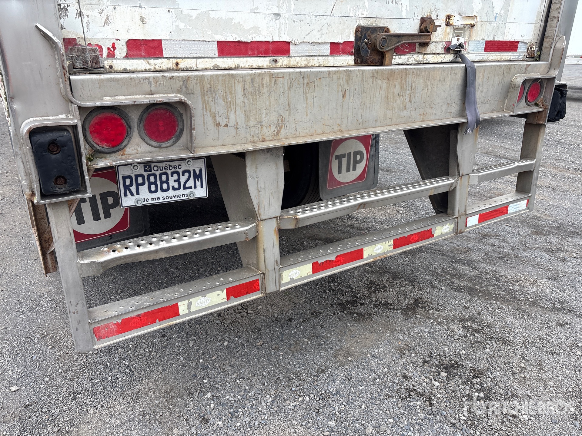 2009 Utility 36 FT X 102 IN T/A
