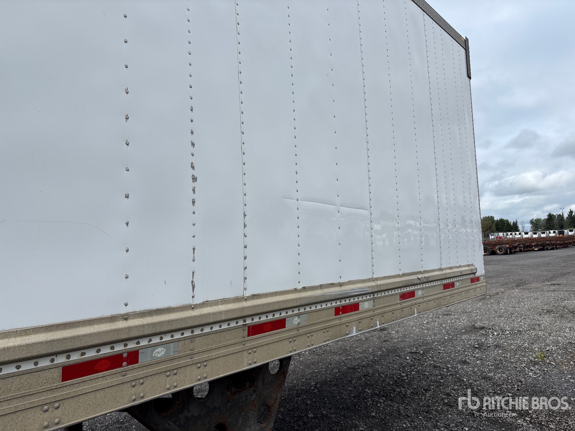 2009 Utility 53 ft x 102 in T/A