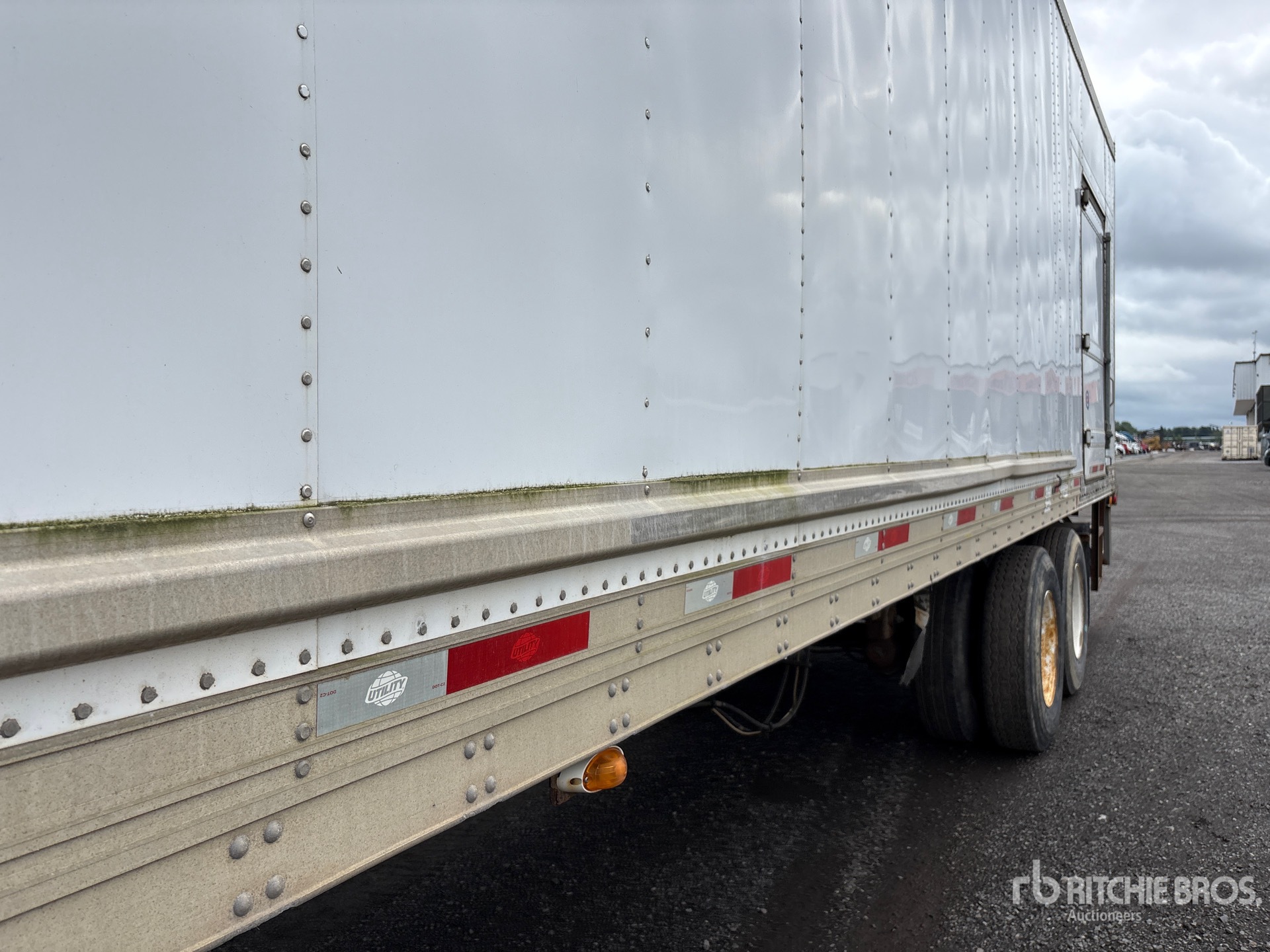 2009 Utility 53 ft x 102 in T/A