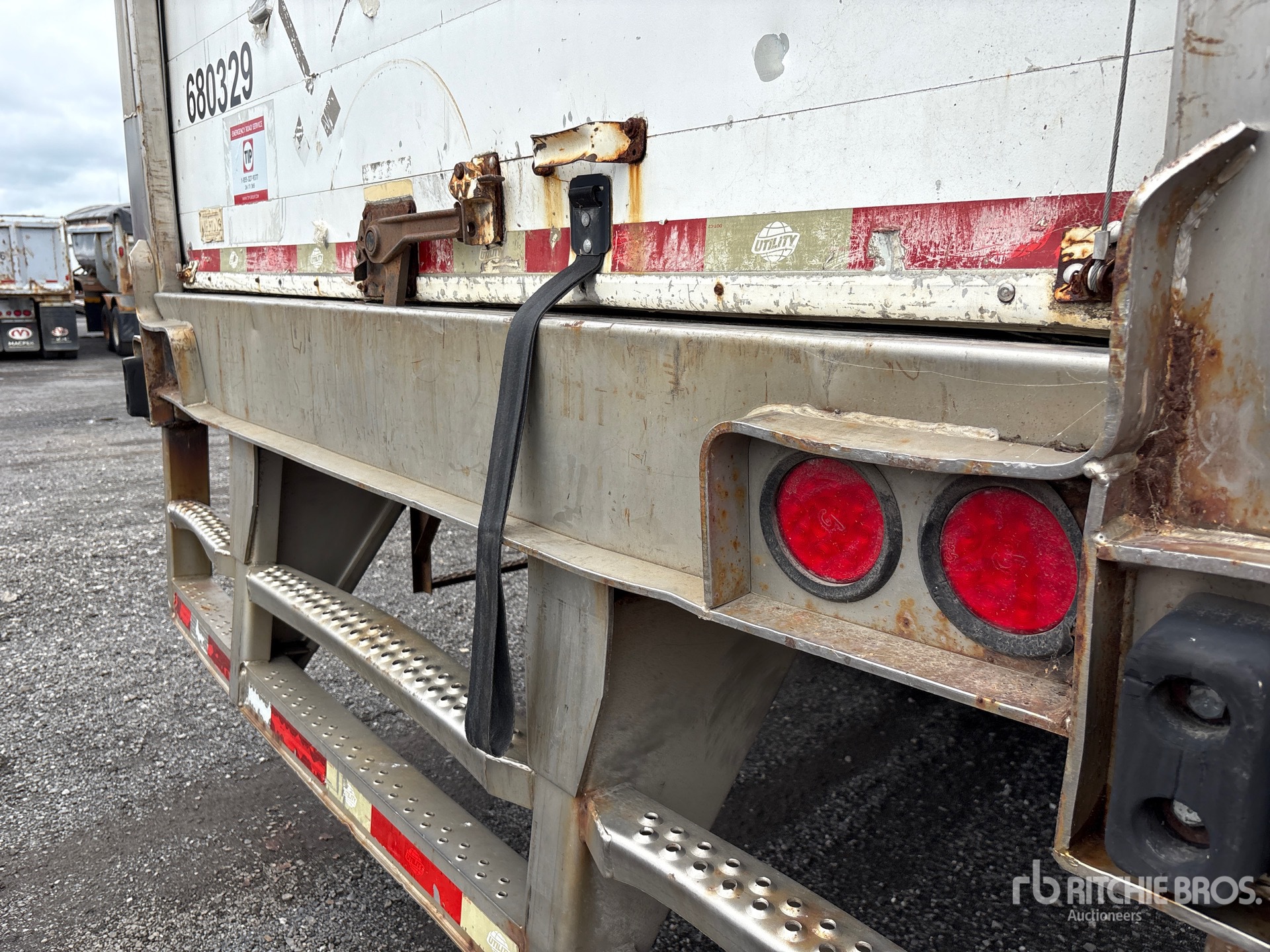 2009 Utility 53 ft x 102 in T/A