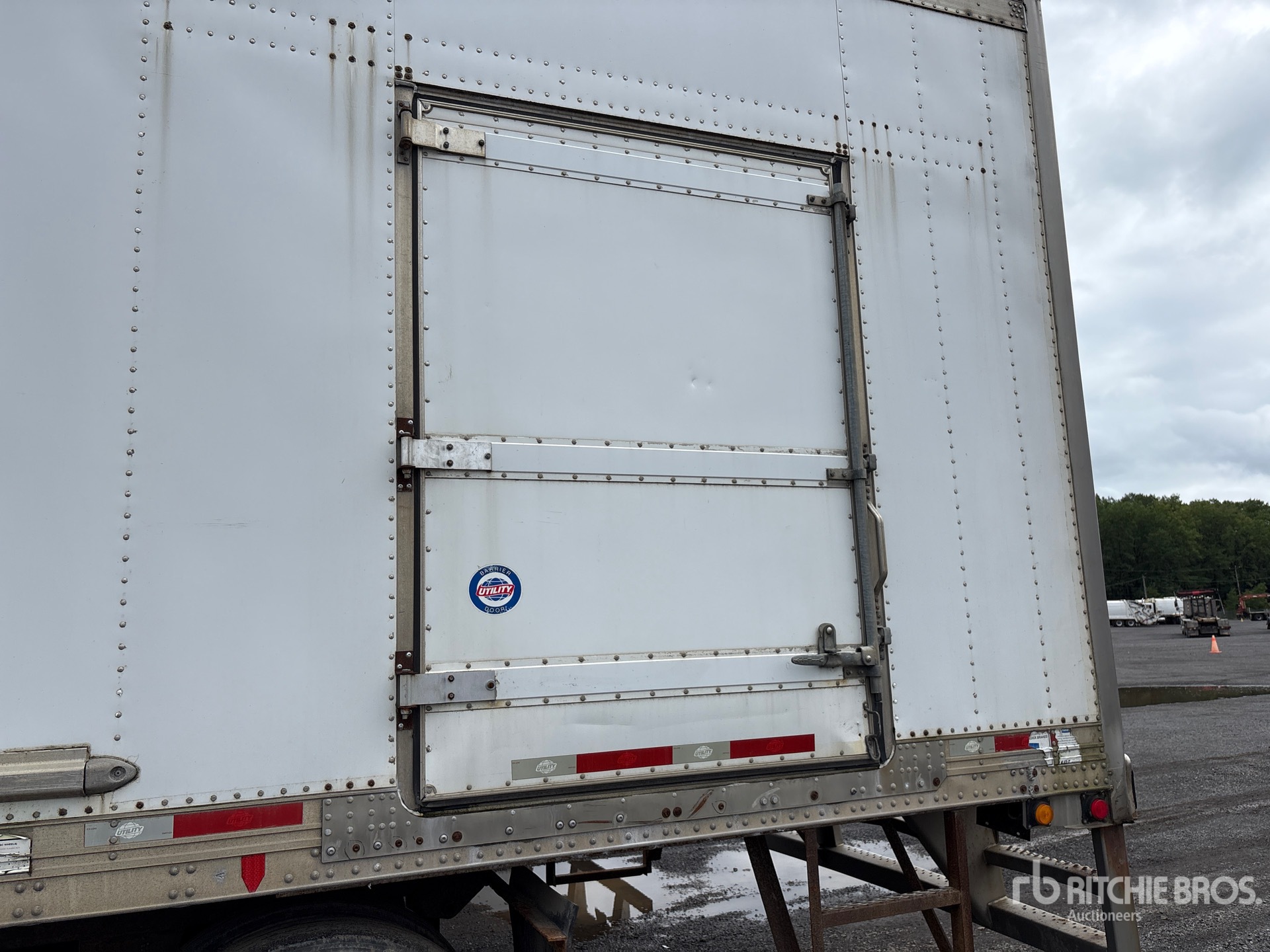 2009 Utility 53 ft x 102 in T/A