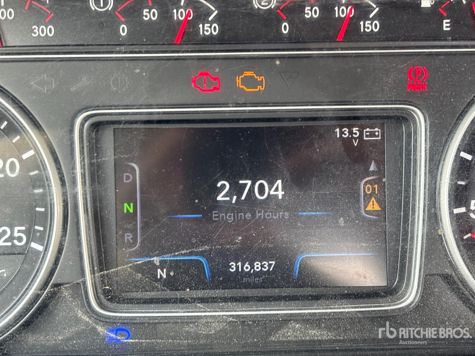 2019 International RH613