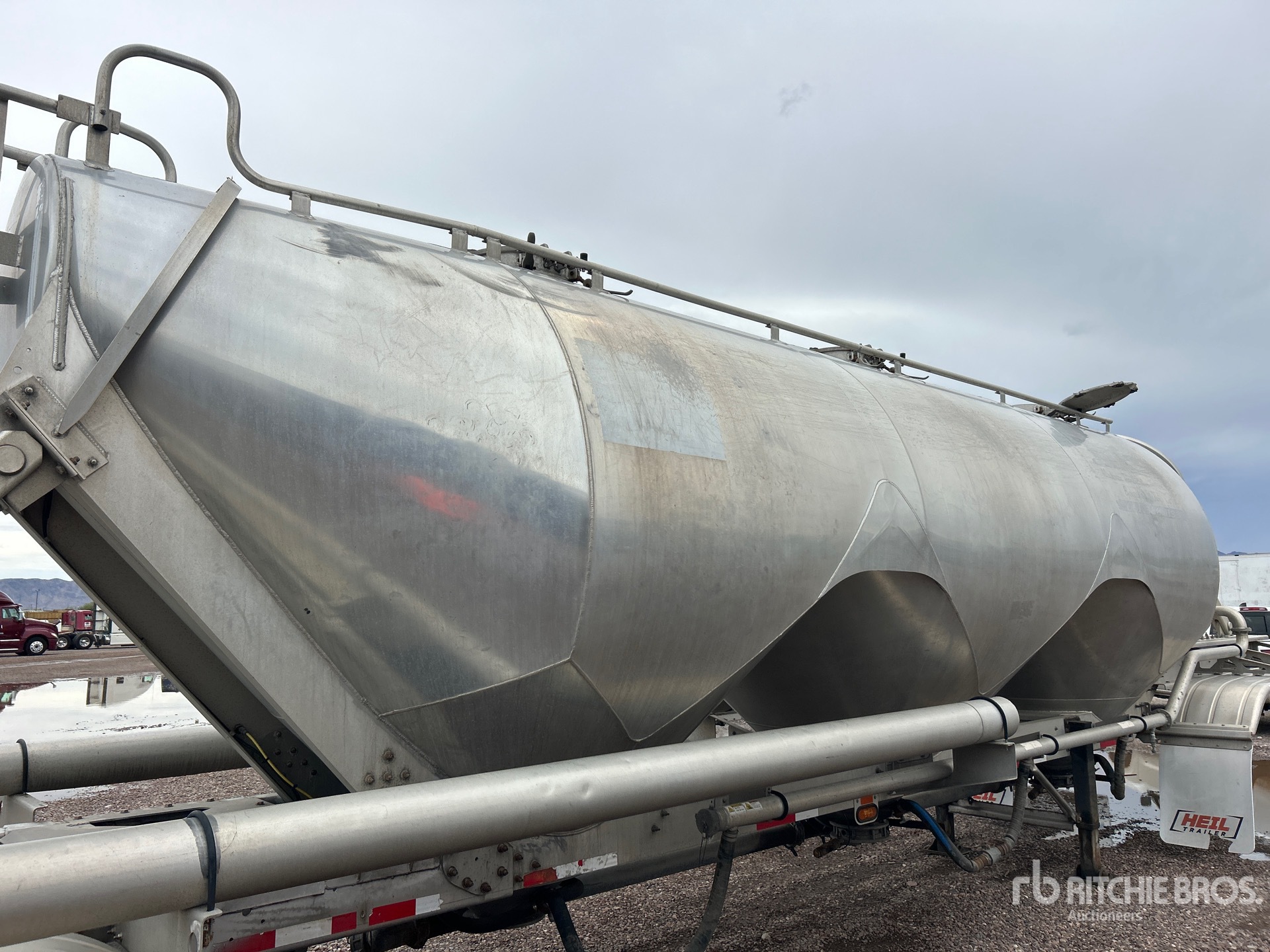 2018 Heil 1040 CFT T/A