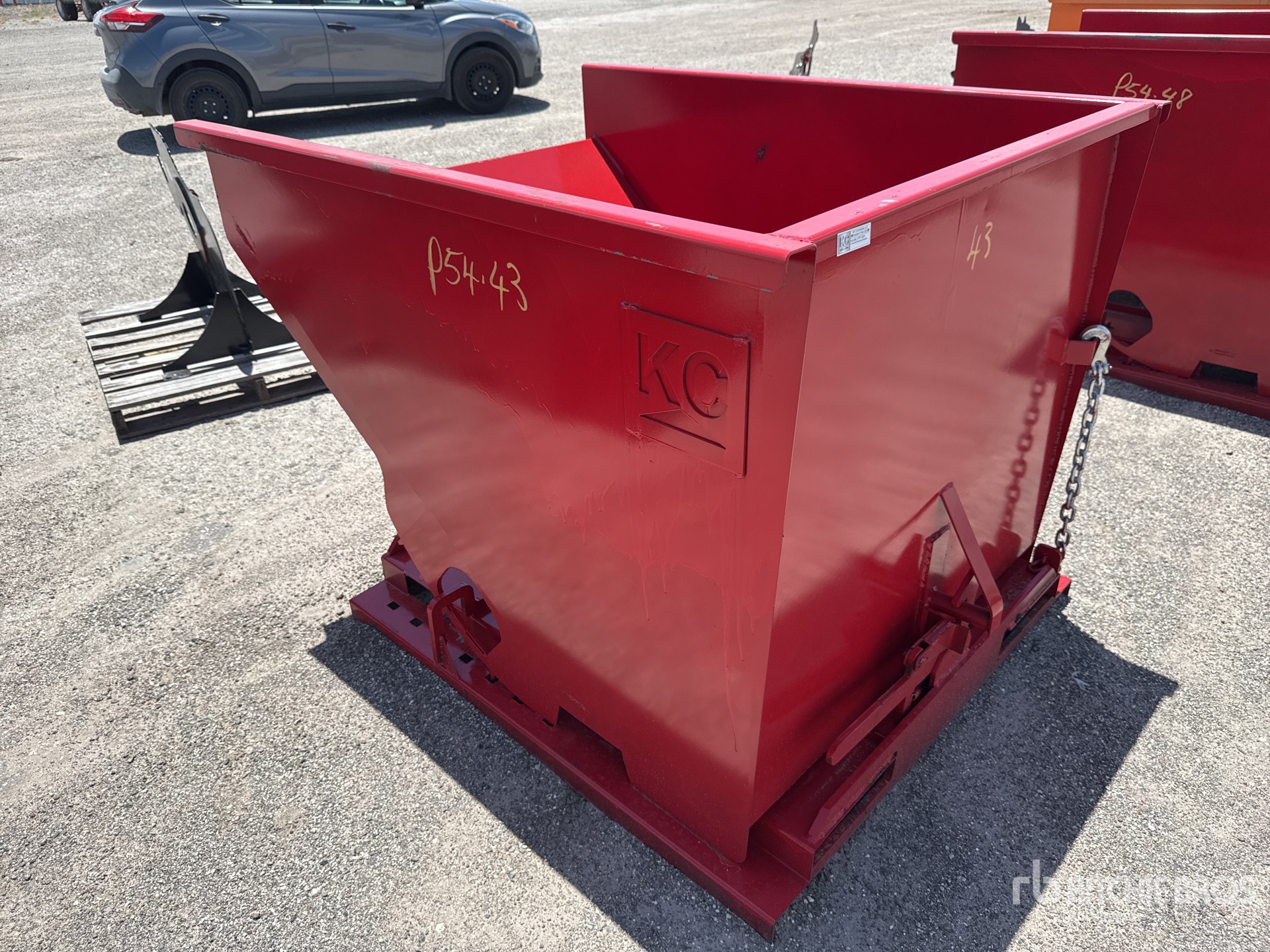 General Appearance with Picture, Left Rear Corner