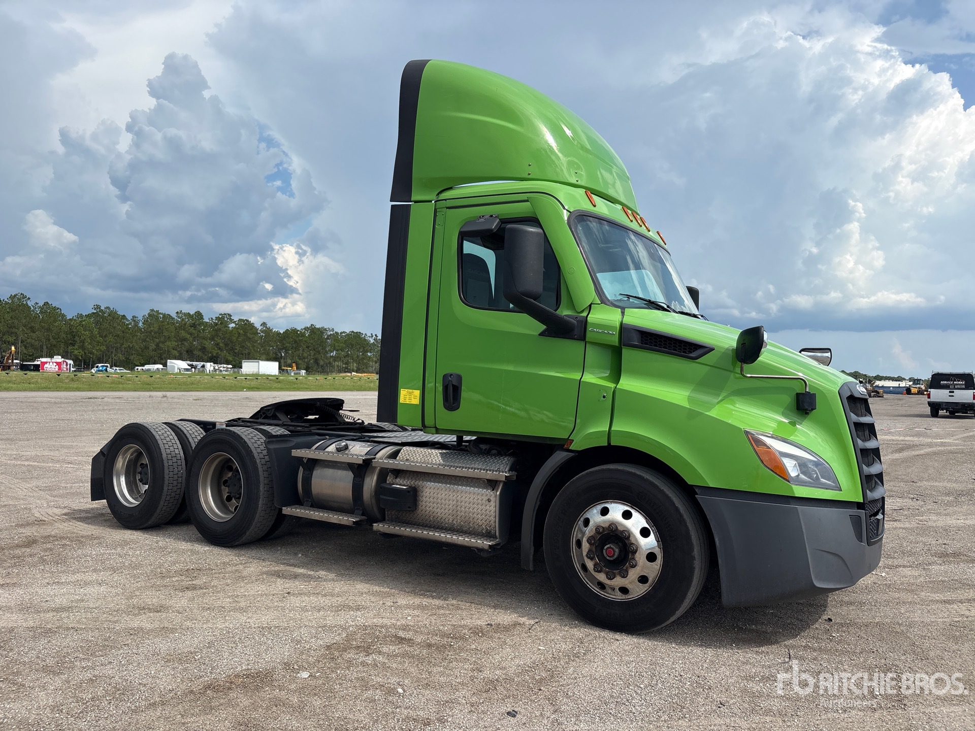 2021 Freightliner CASCADIA 116