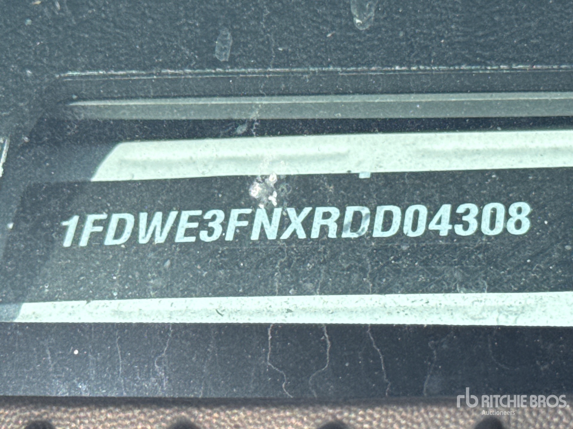 2024 Ford E-350