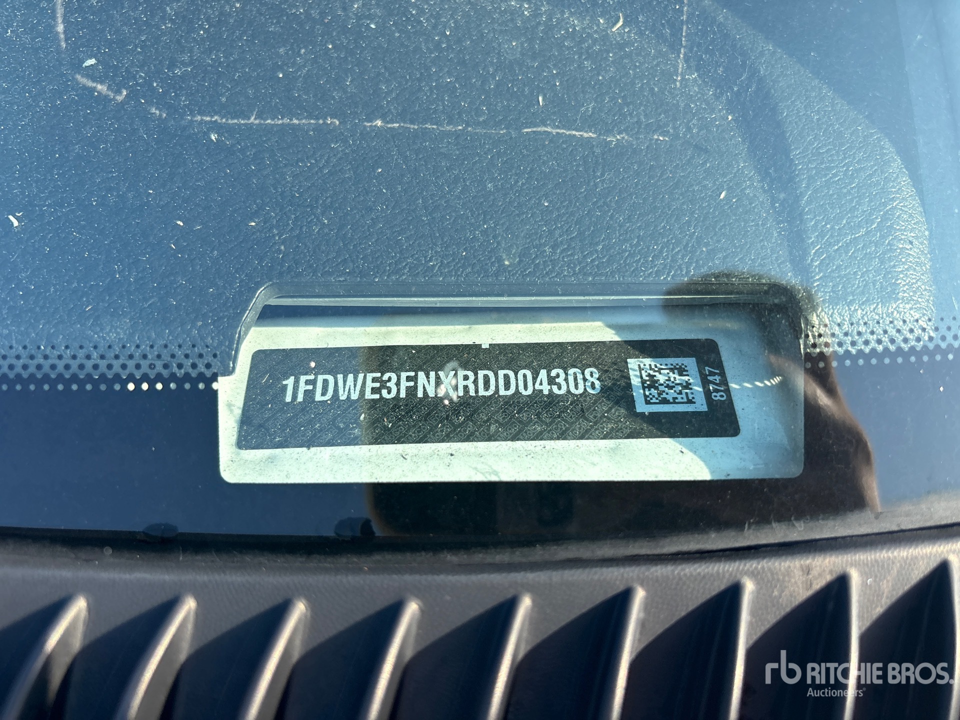 2024 Ford E-350