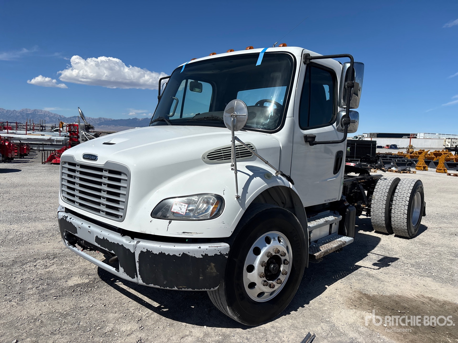 2019 Freightliner M2 106