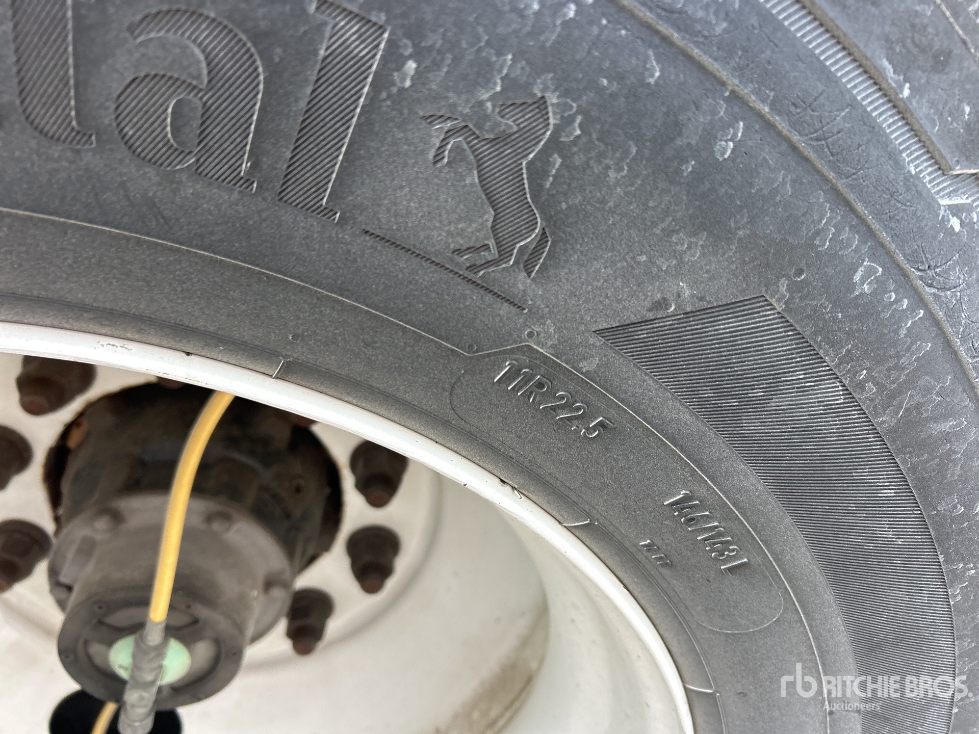 2015 Utility VS1RA