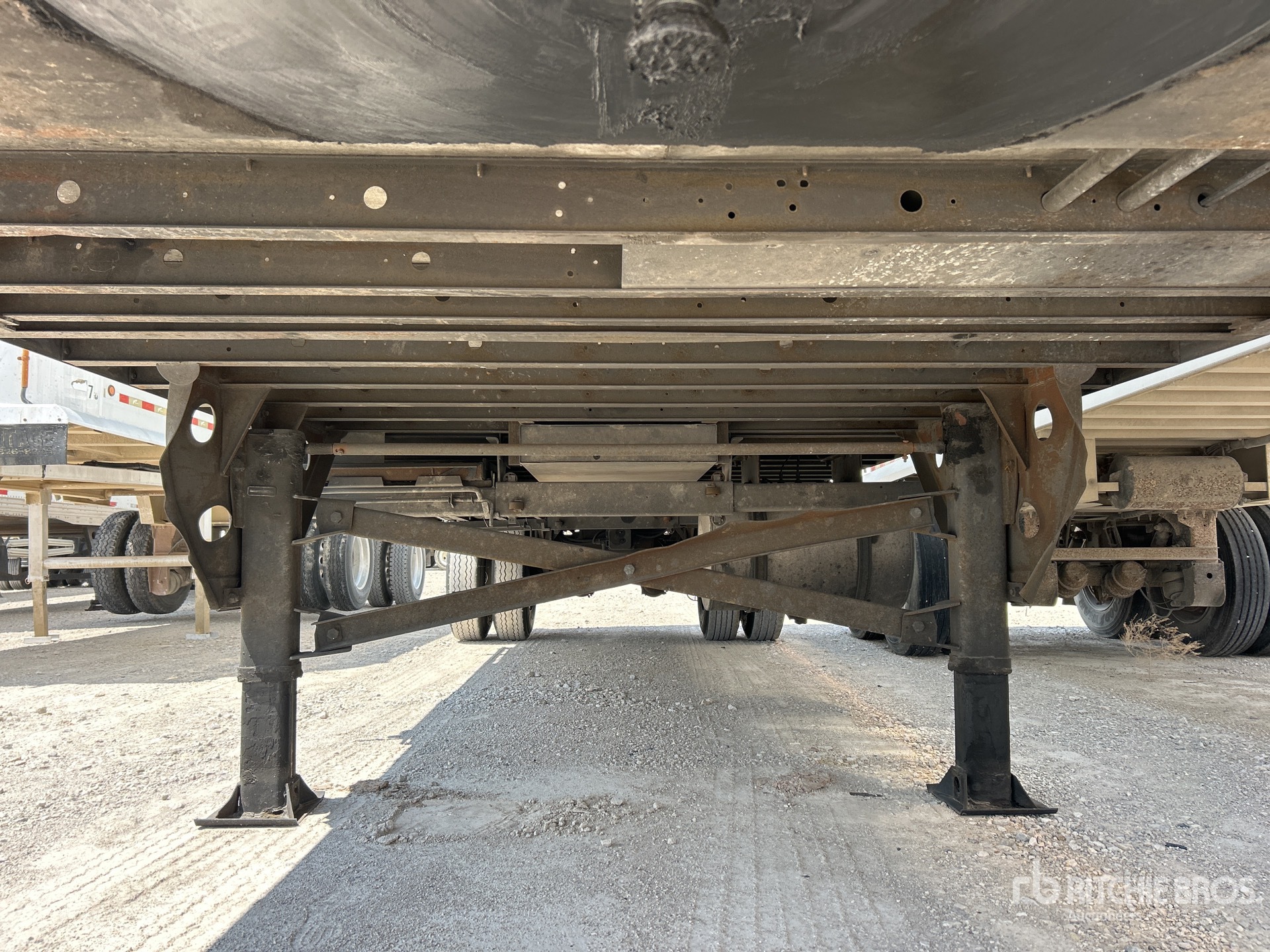 2015 Utility VS1RA