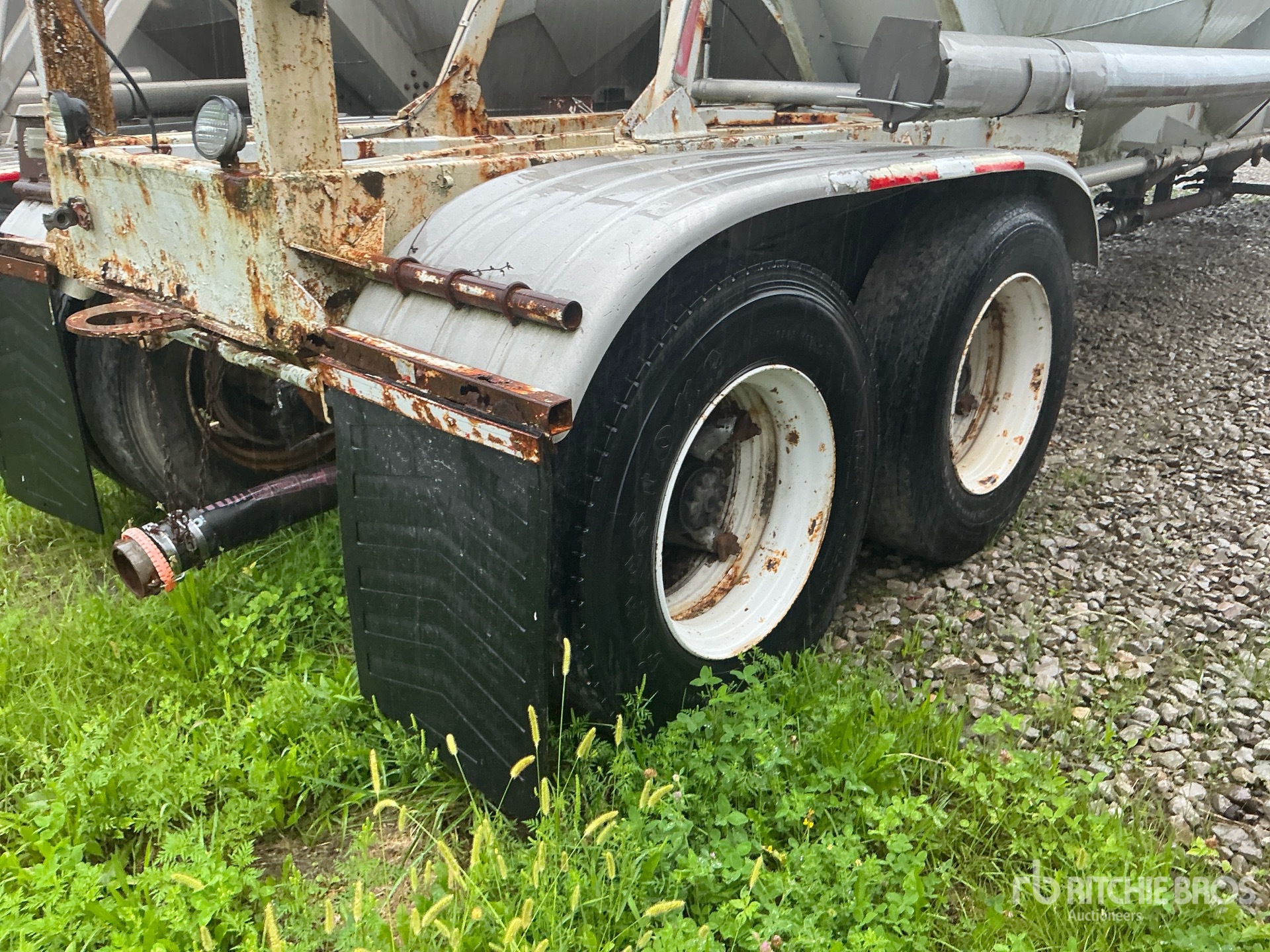 1979 Fruehauf 1000 CFT T/A (INOPERABLE)