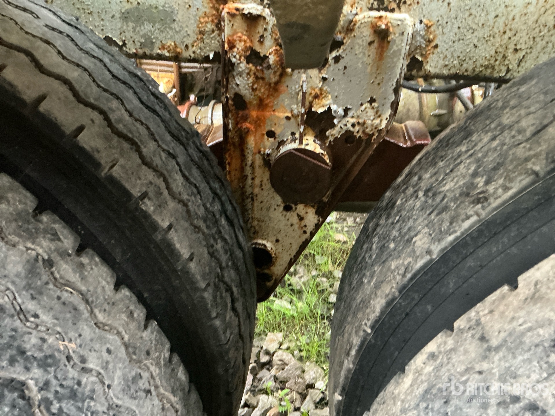 1979 Fruehauf 1000 CFT T/A (INOPERABLE)