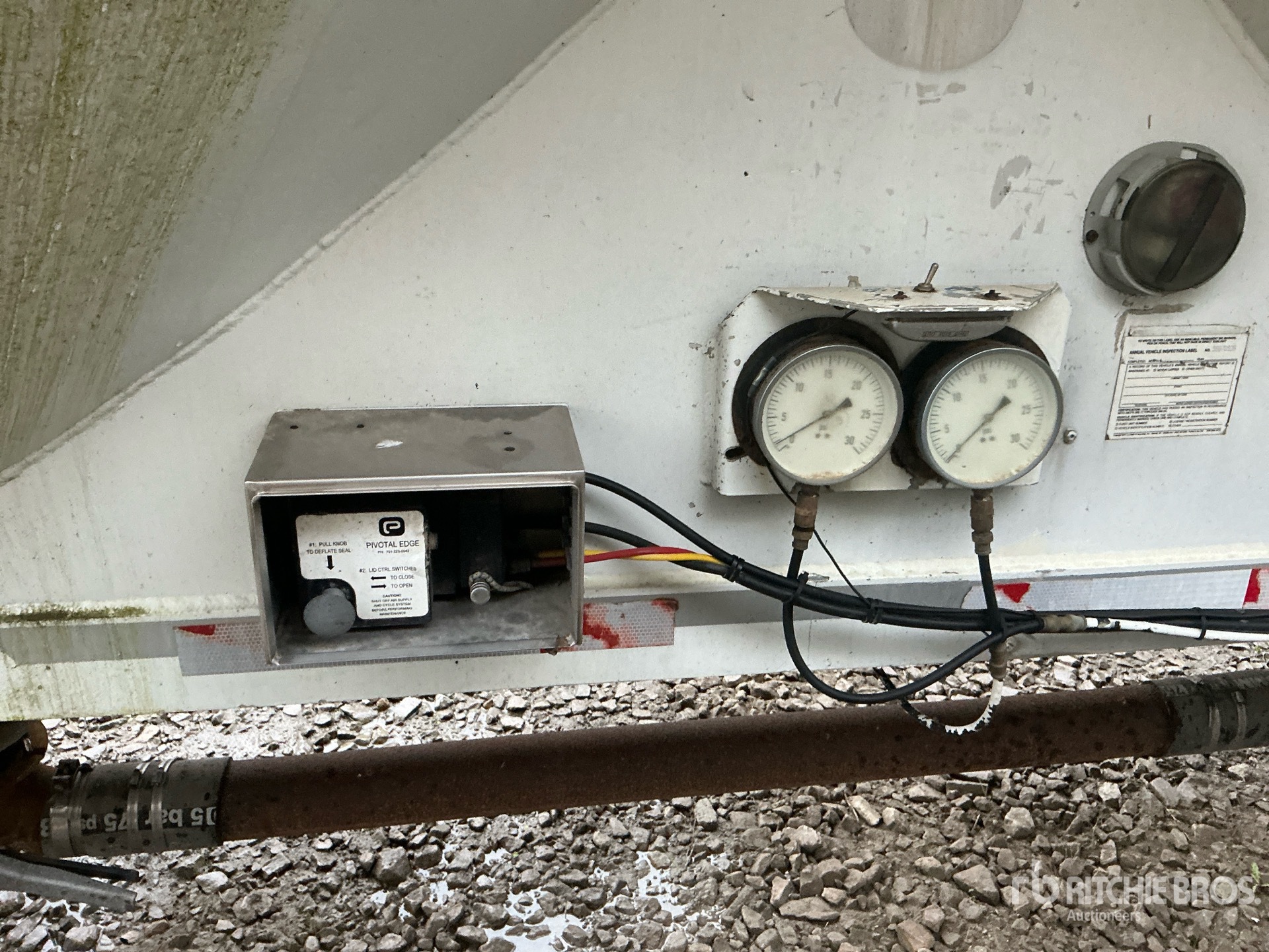 1979 Fruehauf 1000 CFT T/A (INOPERABLE)