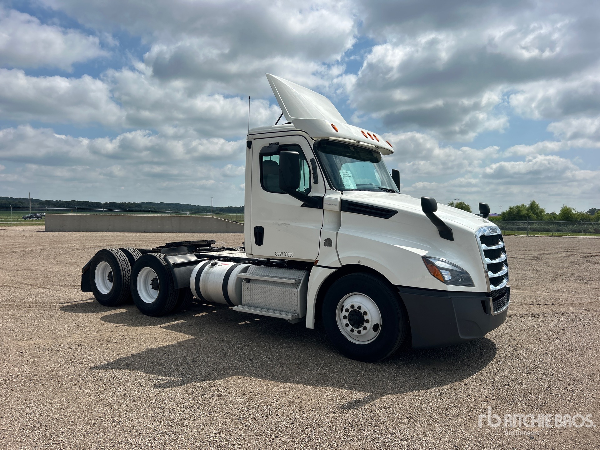2019 Freightliner CASCADIA 126
