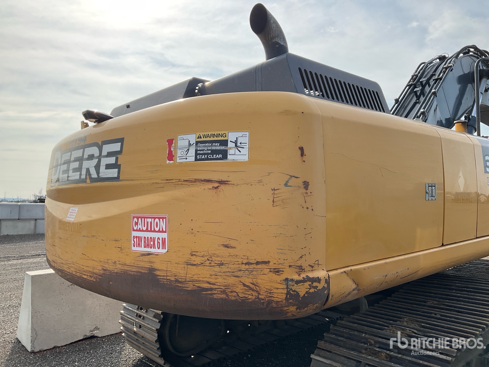 2017 John Deere 350G LC