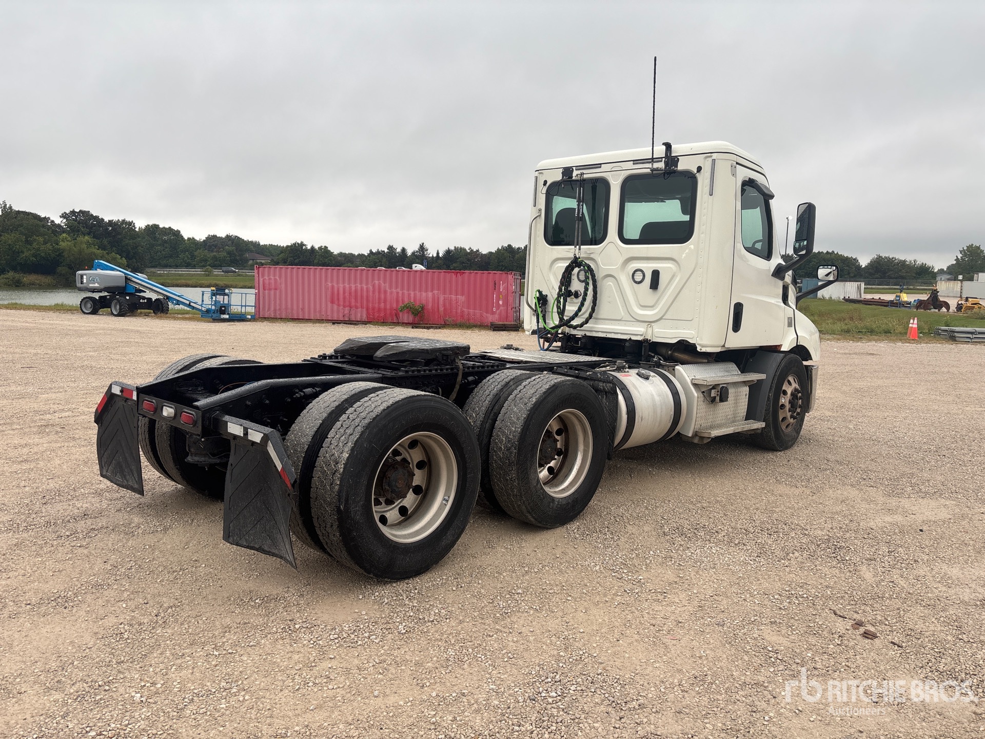 2019 Freightliner CASCADIA 116