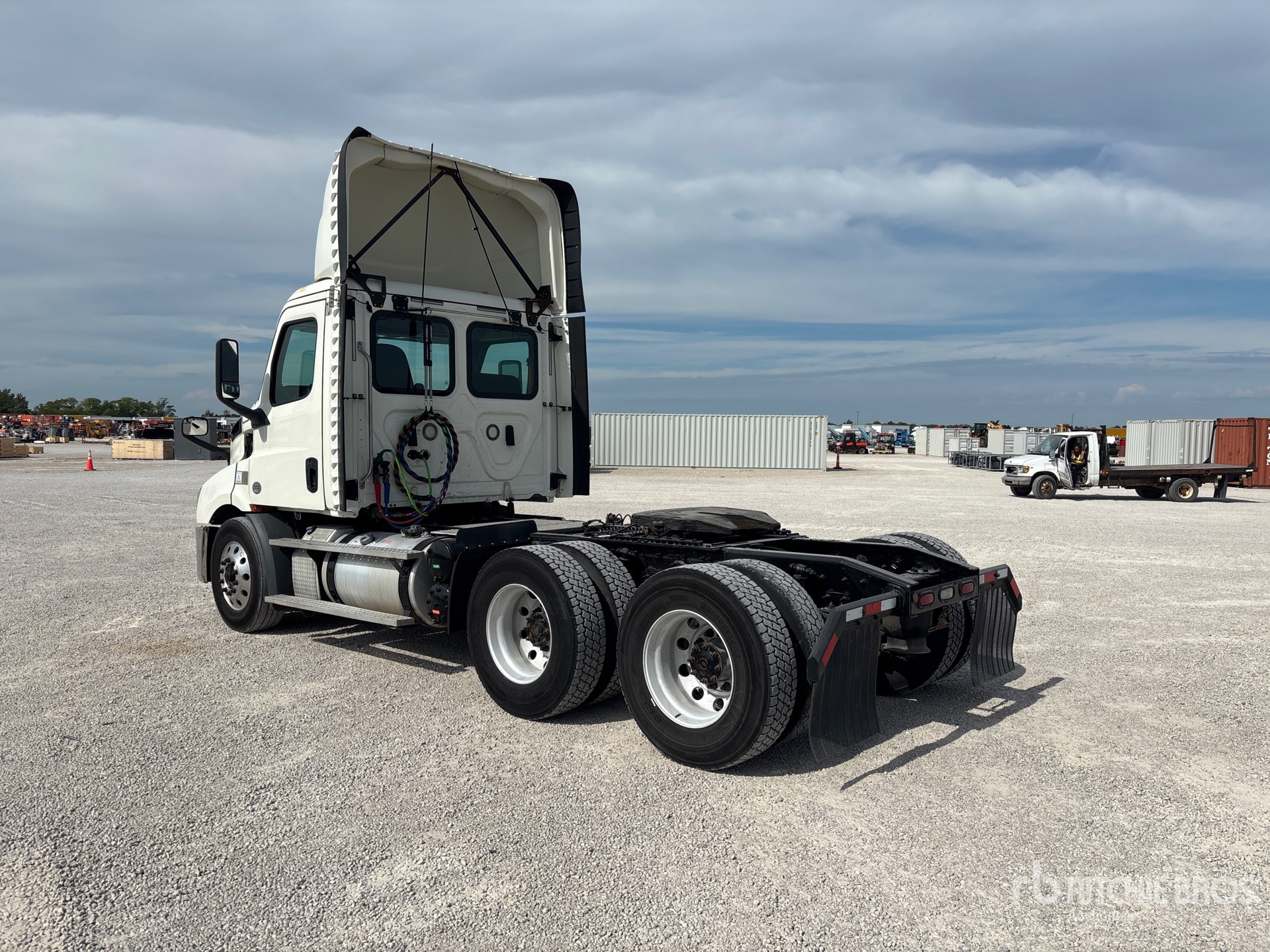 2019 Freightliner CASCADIA 116